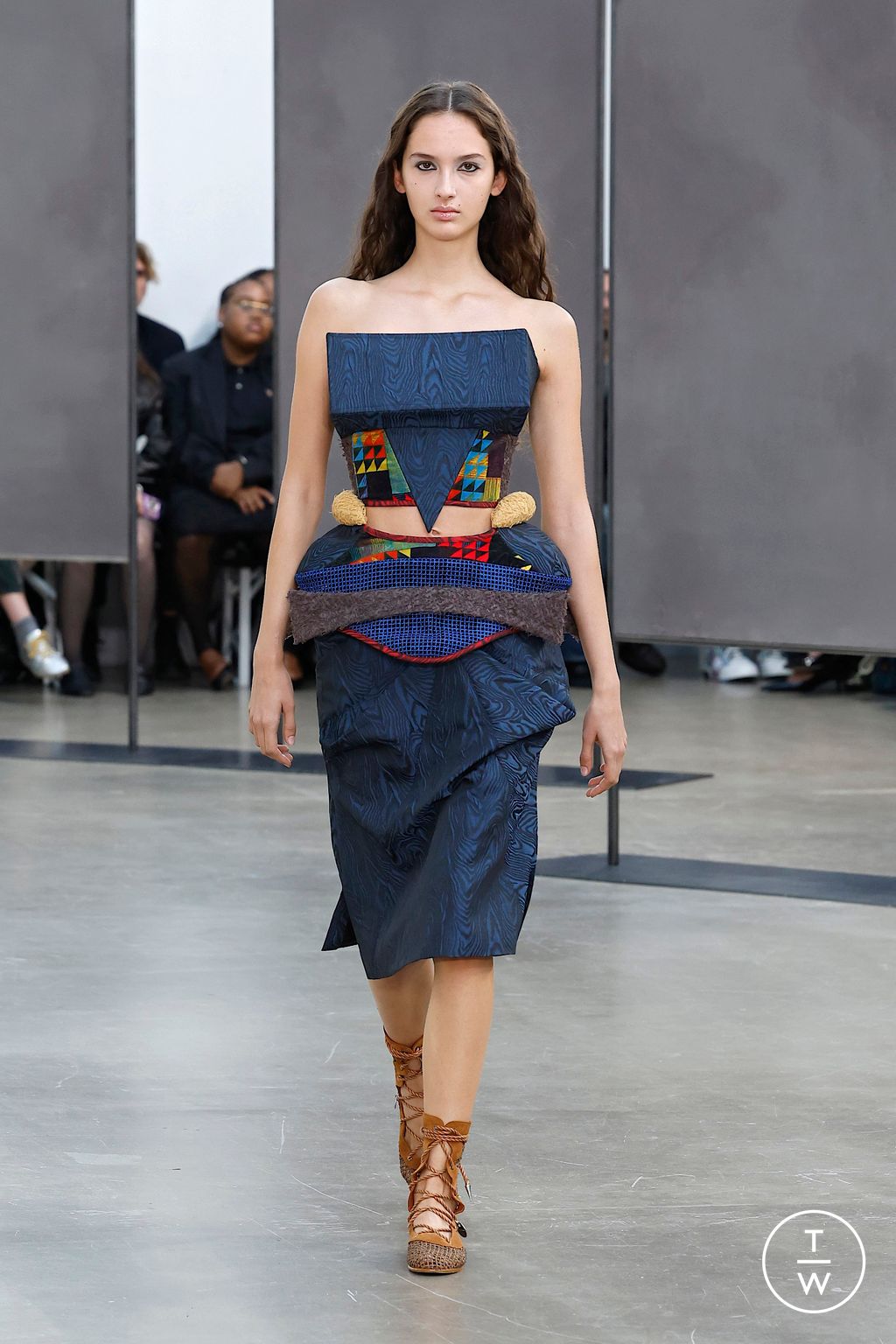 Fashion Week Paris Spring/Summer 2026 look 24 from the Kiko Kostadinov collection 女装
