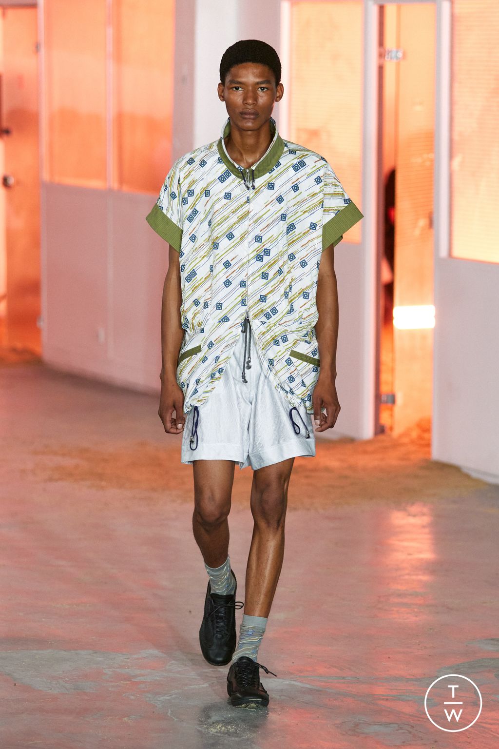 Fashion Week Paris Spring/Summer 2026 look 4 from the Kiko Kostadinov collection menswear