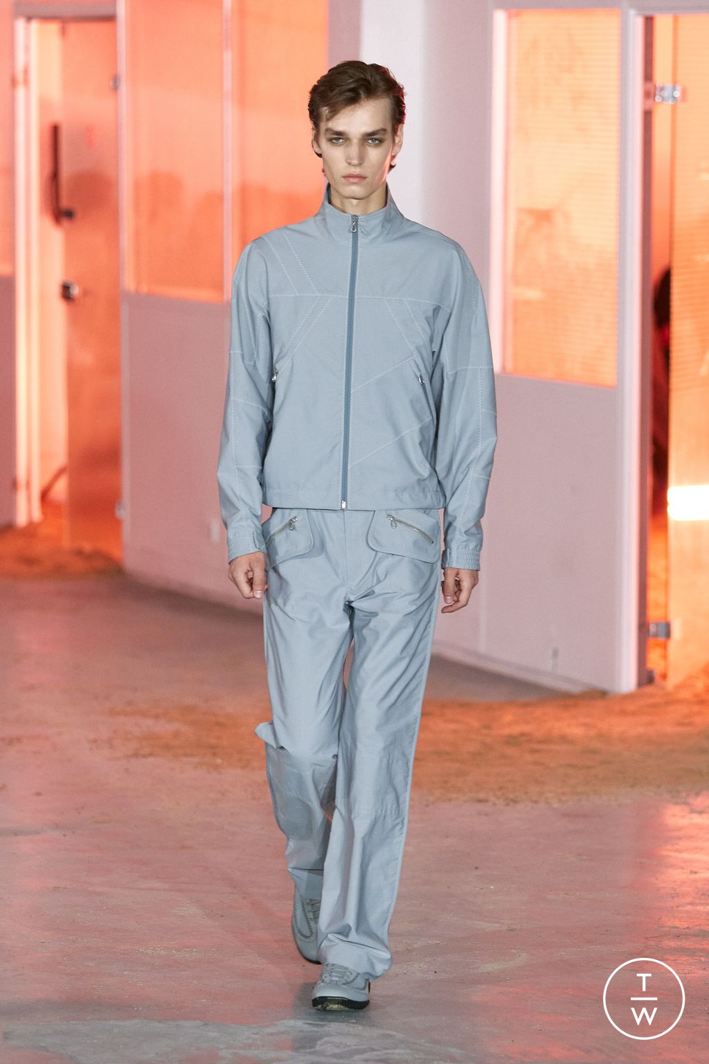 Fashion Week Paris Spring/Summer 2026 look 5 de la collection Kiko Kostadinov menswear