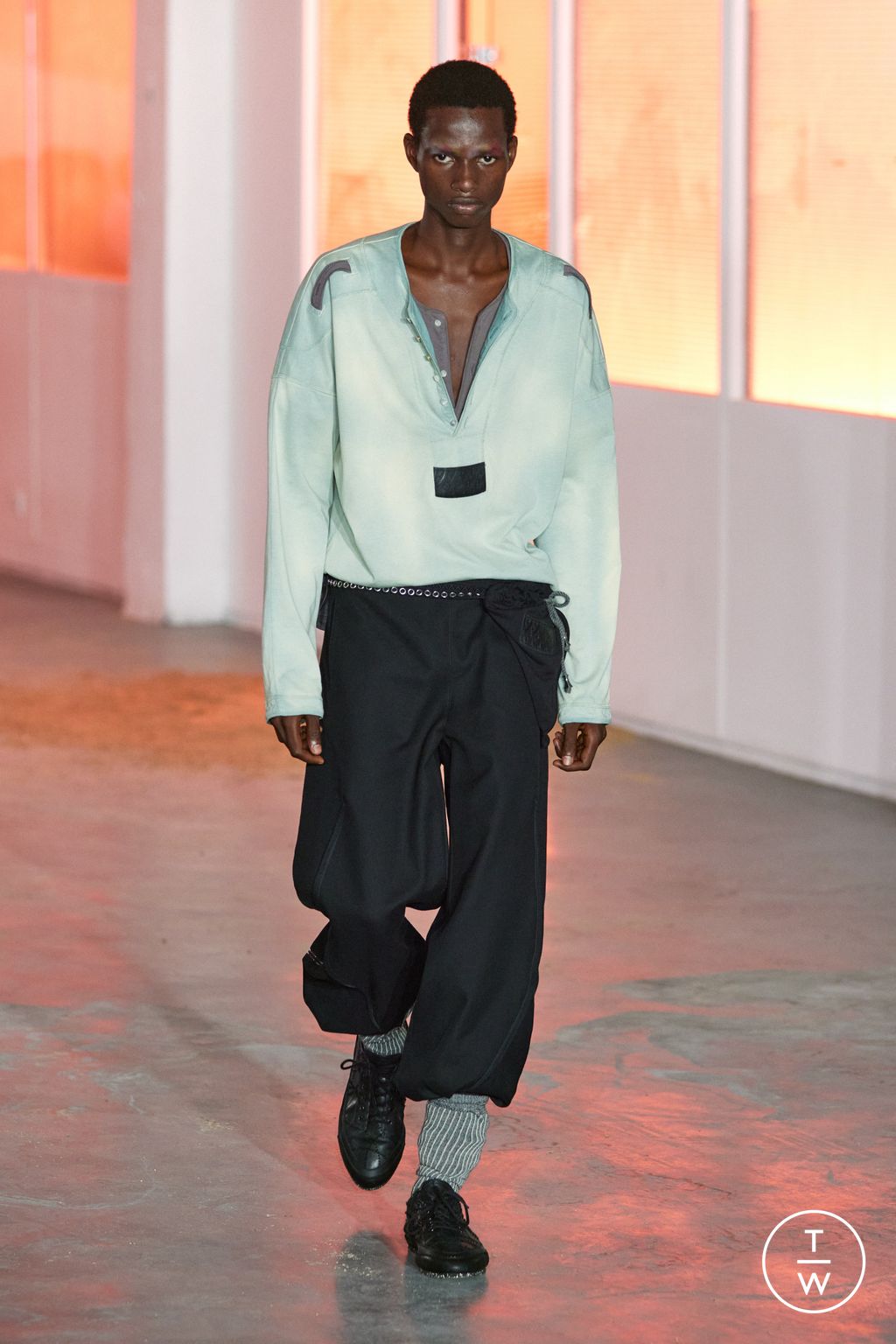 Fashion Week Paris Spring/Summer 2026 look 7 from the Kiko Kostadinov collection menswear