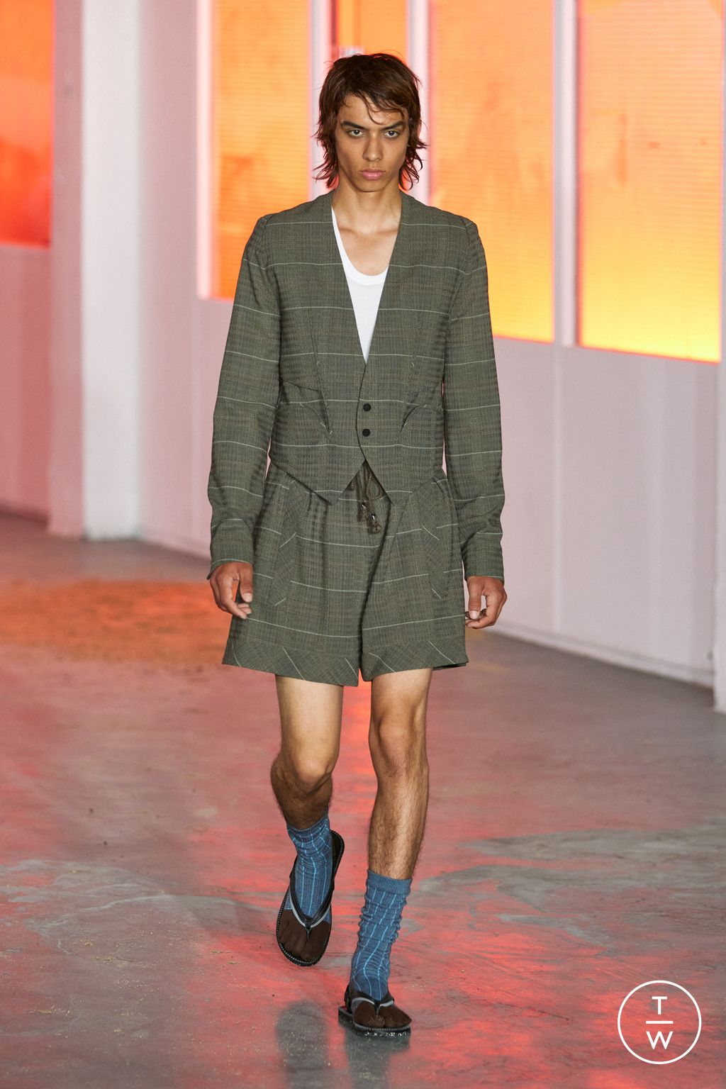 Fashion Week Paris Spring/Summer 2026 look 36 de la collection Kiko Kostadinov menswear