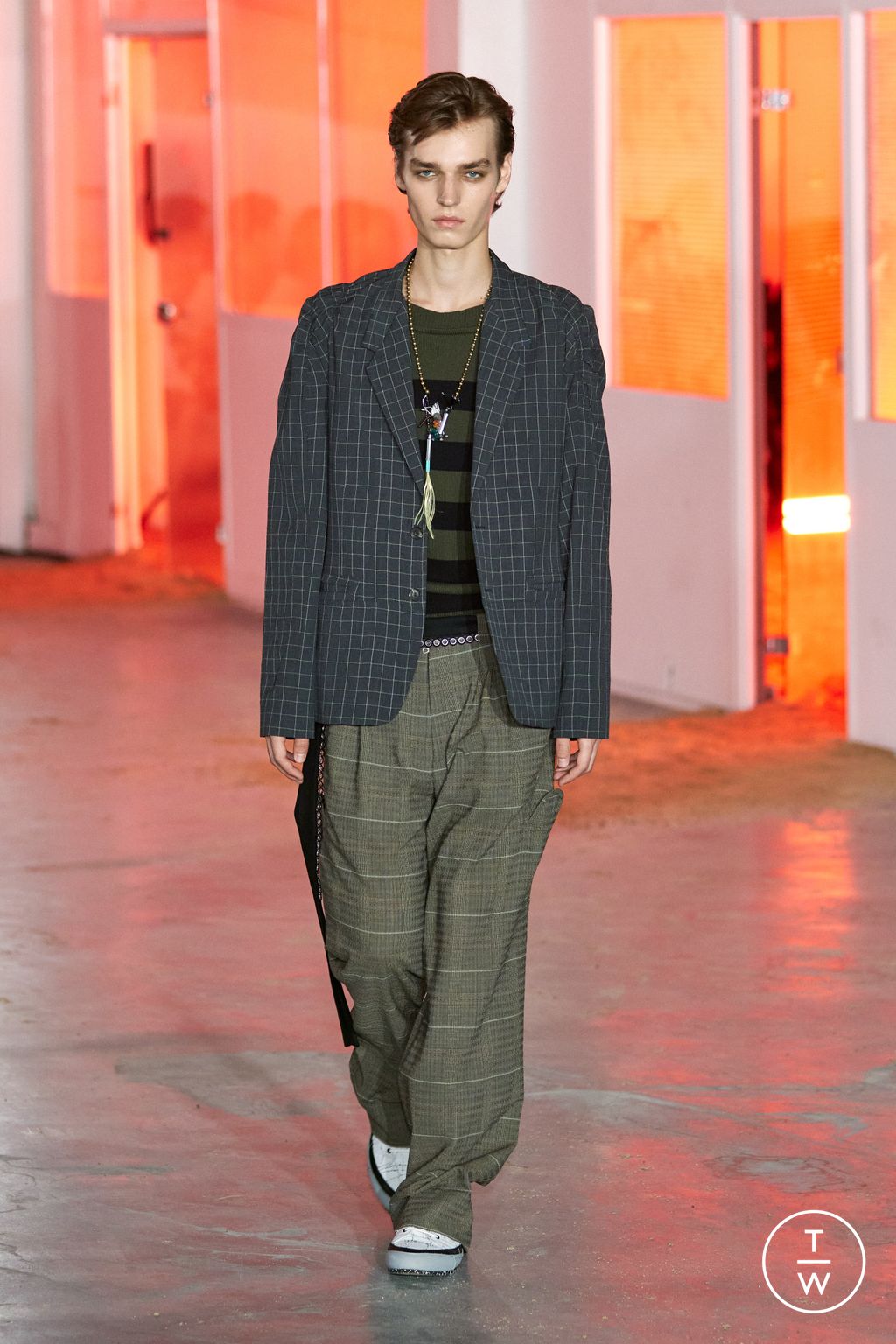 Fashion Week Paris Spring/Summer 2026 look 37 de la collection Kiko Kostadinov menswear