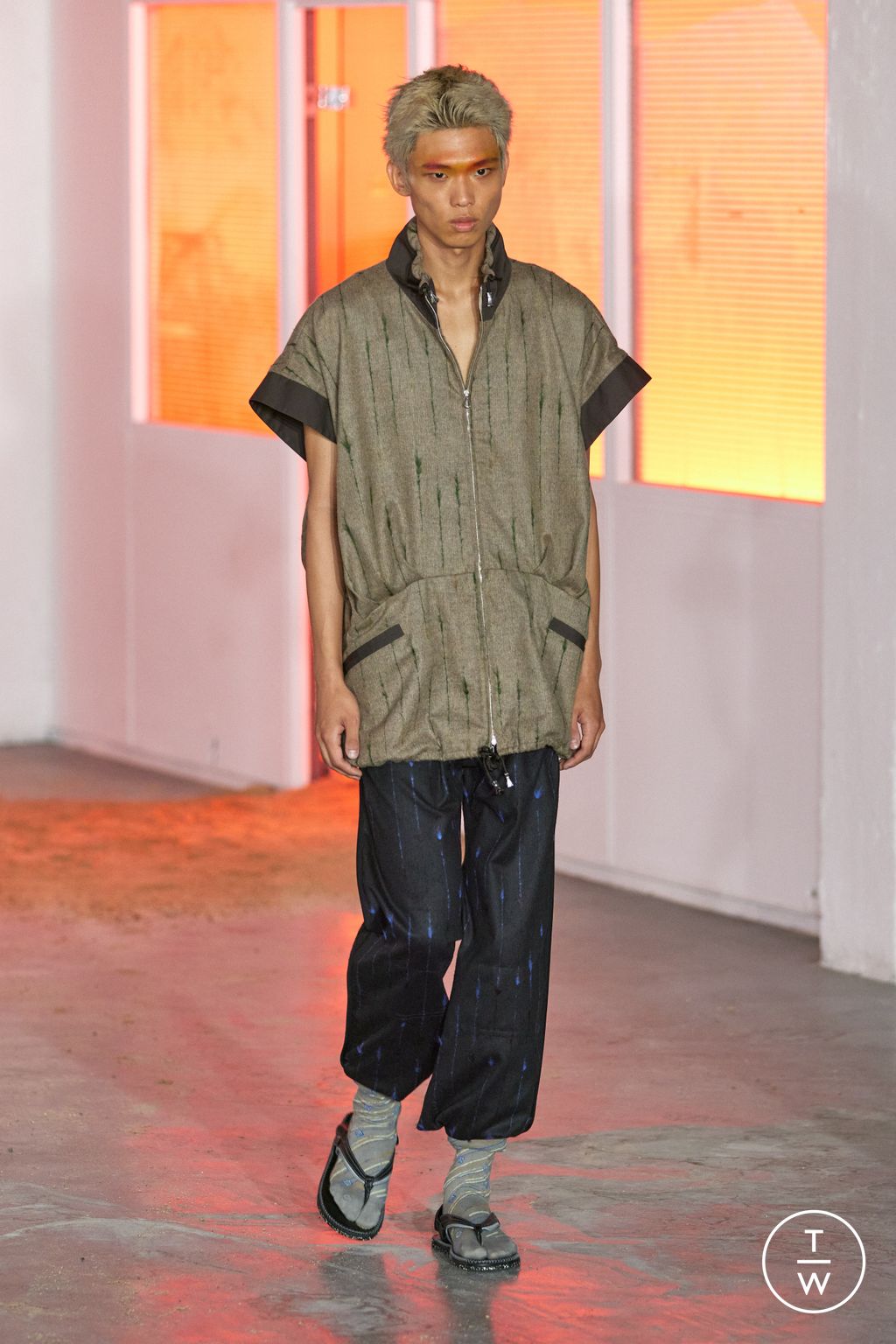Fashion Week Paris Spring/Summer 2026 look 44 from the Kiko Kostadinov collection menswear