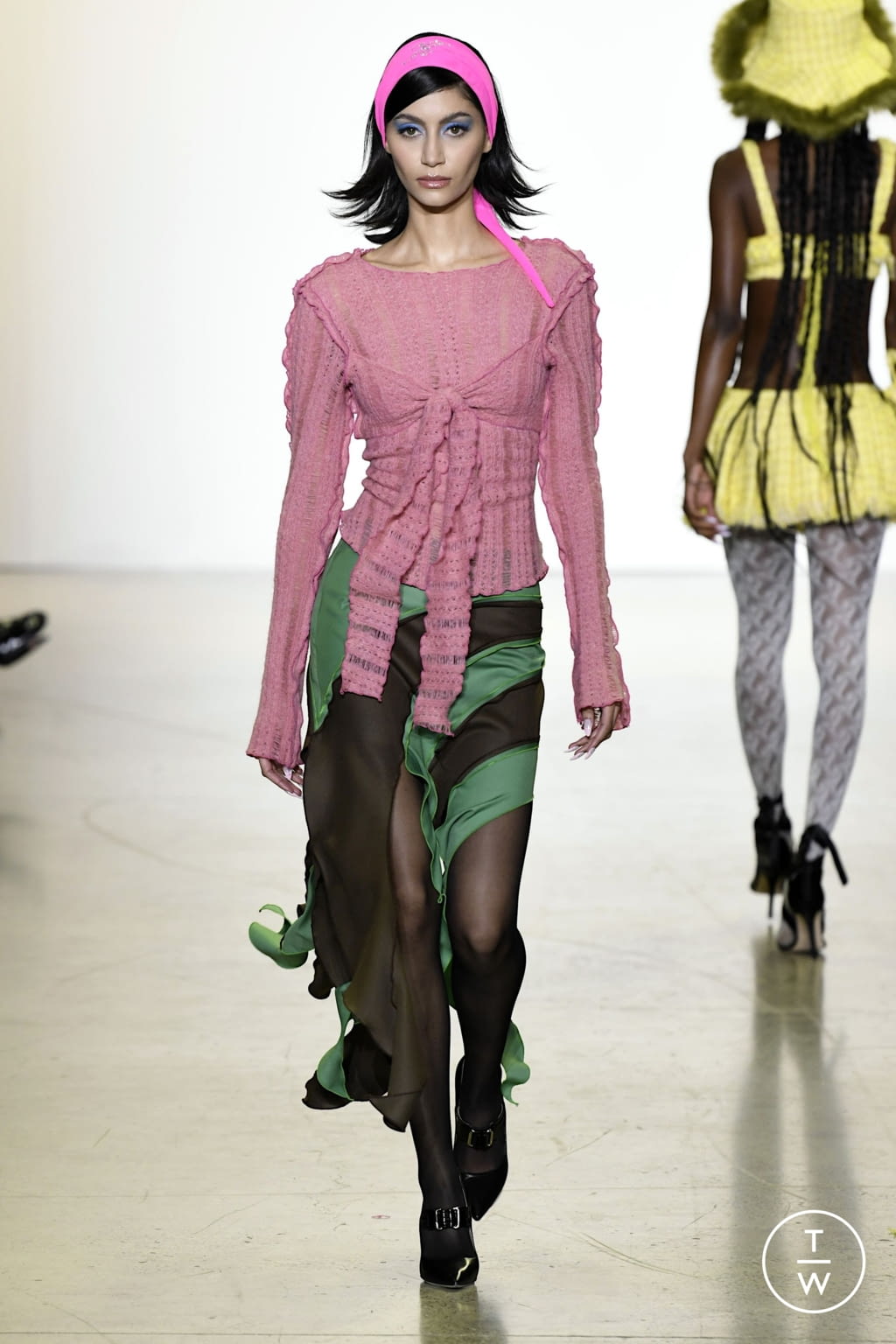 Fashion Week New York Fall/Winter 2022 look 19 from the Kim Shui collection 女装