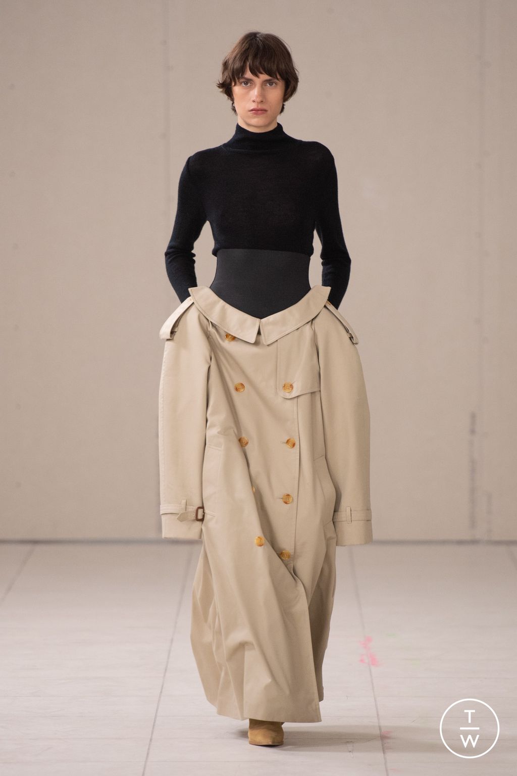 Fashion Week Paris Fall/Winter 2024 look 3 de la collection Kimhekim womenswear
