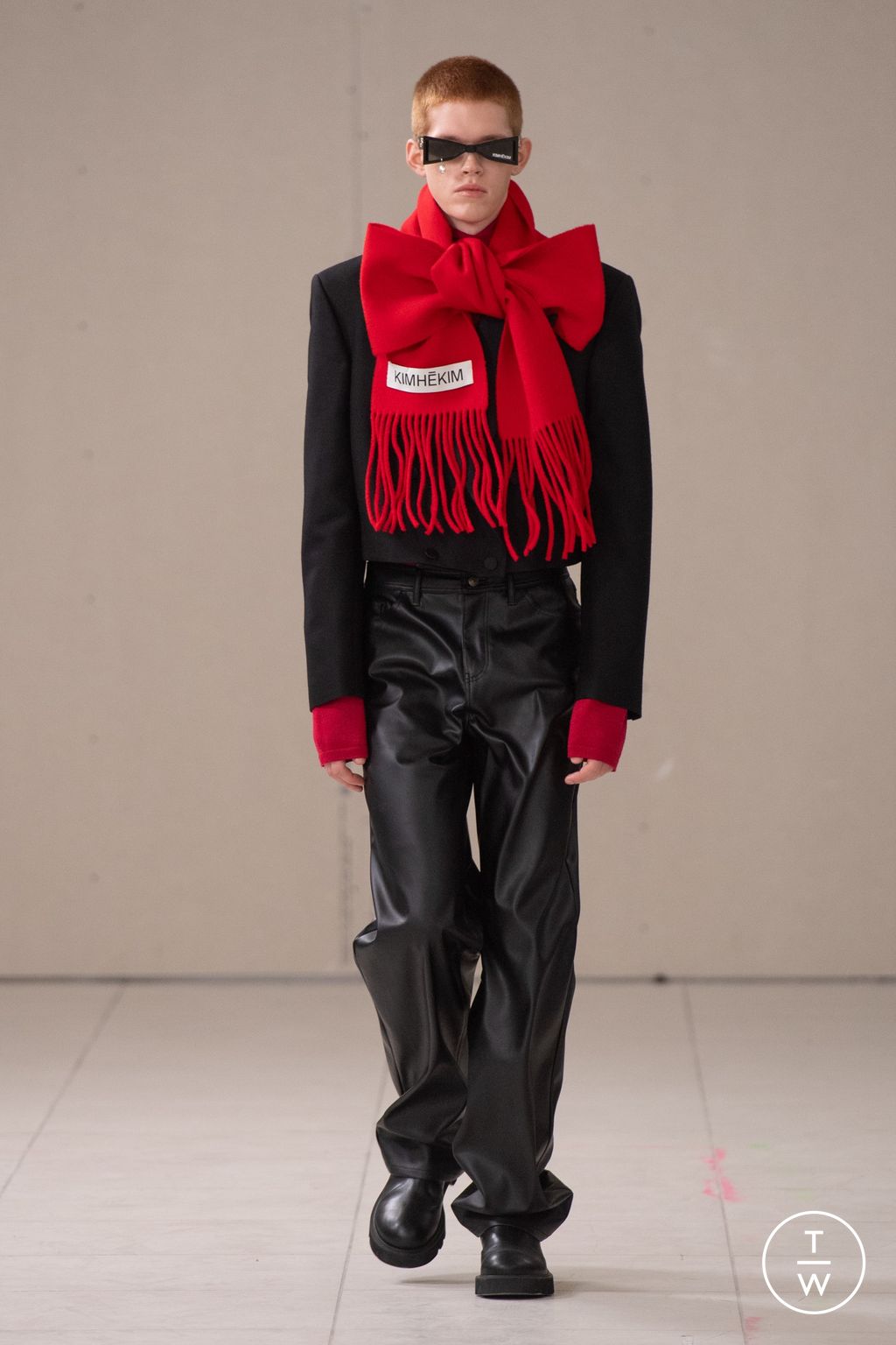 Fashion Week Paris Fall/Winter 2024 look 13 from the Kimhekim collection 女装