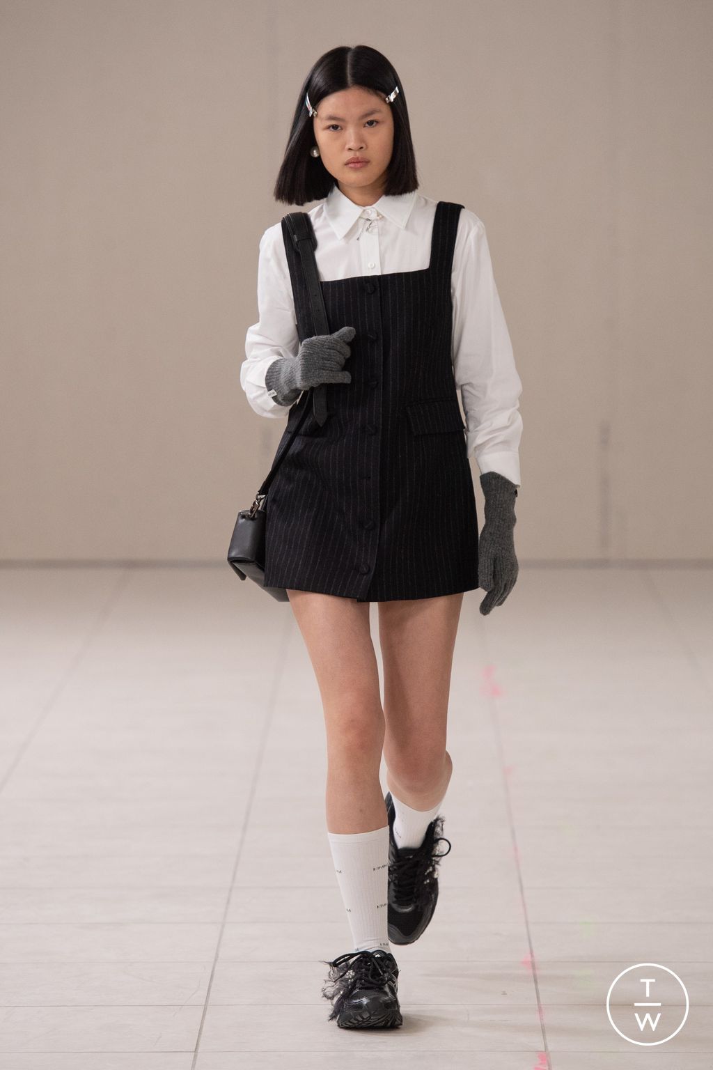 Fashion Week Paris Fall/Winter 2024 look 20 from the Kimhekim collection 女装