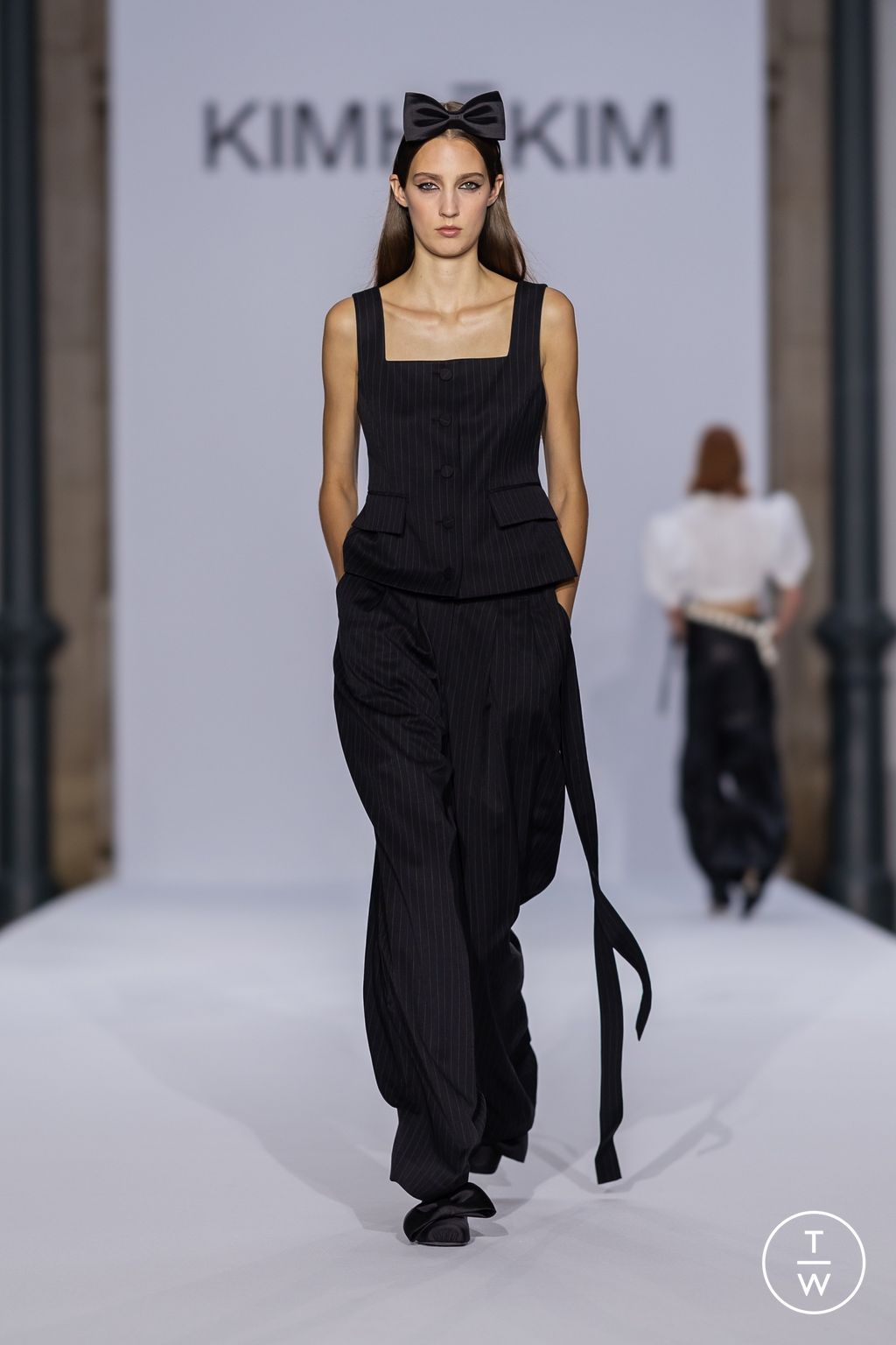 Fashion Week Paris Spring/Summer 2024 look 12 de la collection Kimhekim womenswear