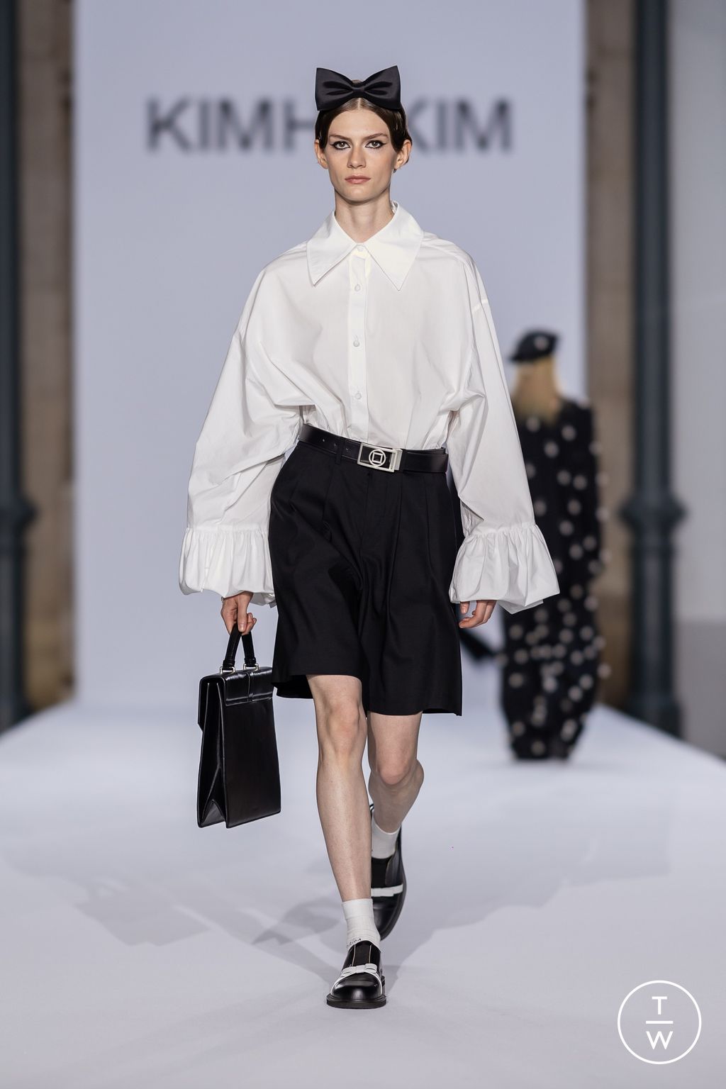 Fashion Week Paris Spring/Summer 2024 look 15 from the Kimhekim collection womenswear