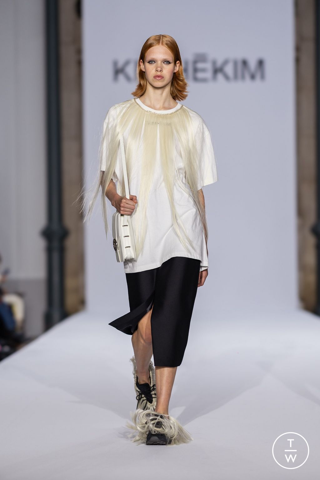Fashion Week Paris Spring/Summer 2024 look 29 from the Kimhekim collection womenswear