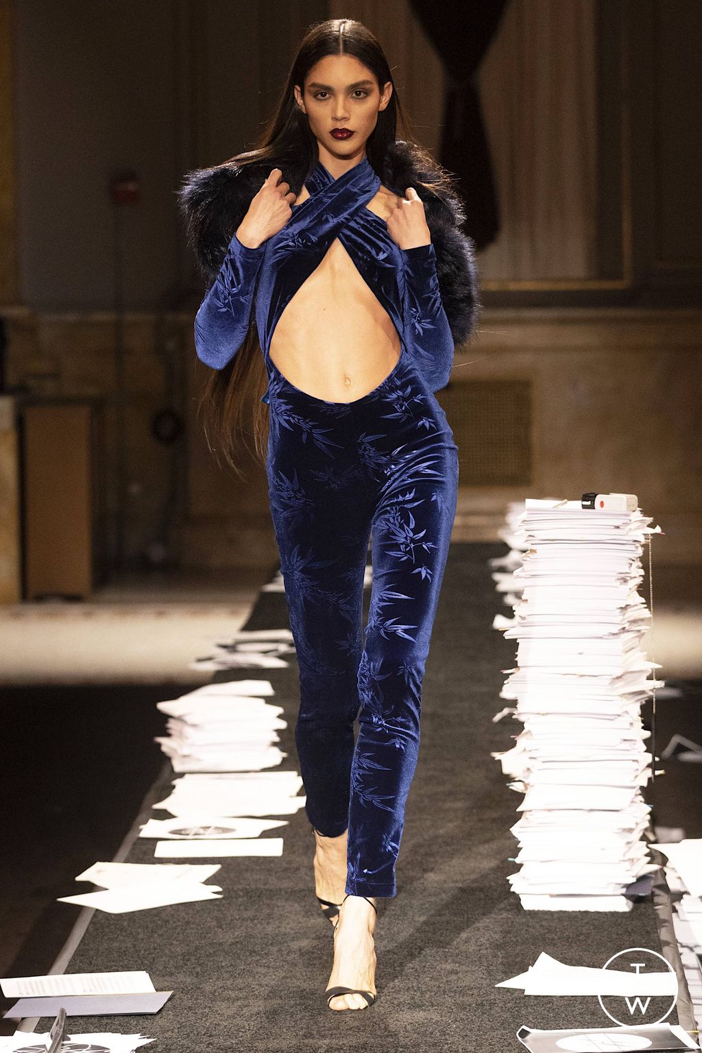 Fashion Week New York Fall/Winter 2023 look 7 de la collection Kim Shui womenswear