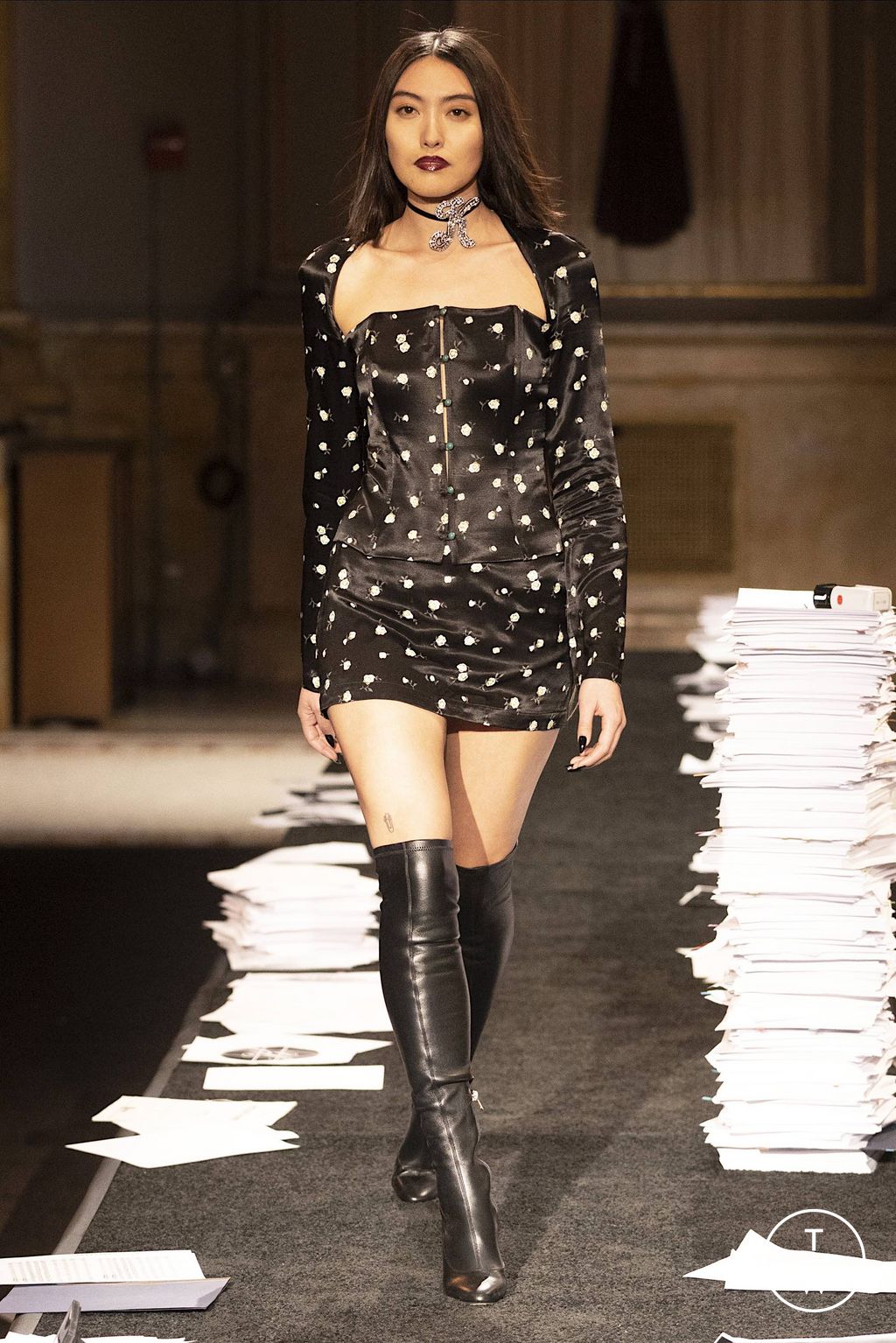 Fashion Week New York Fall/Winter 2023 look 16 de la collection Kim Shui womenswear