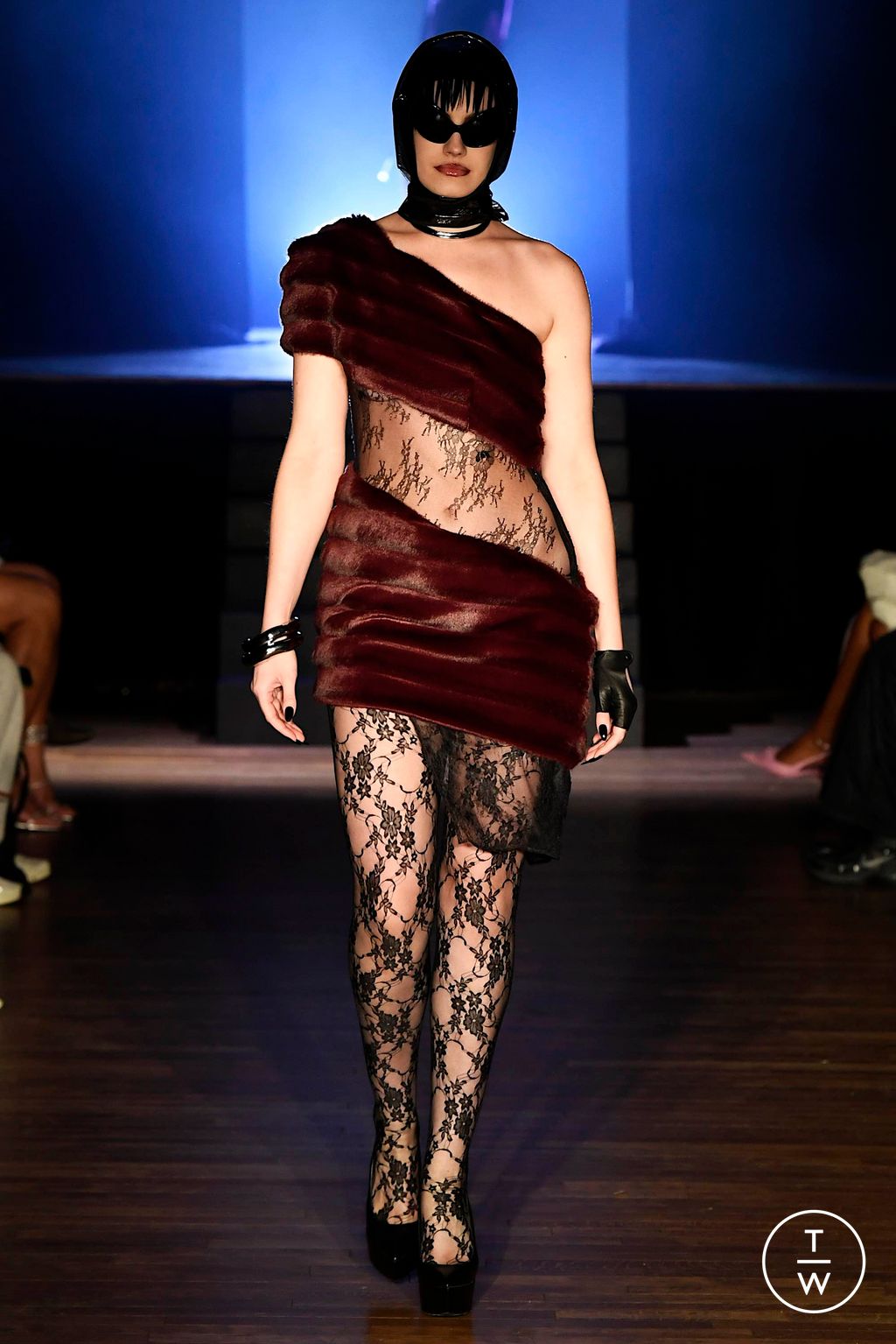 Fashion Week New York Fall/Winter 2024 look 13 de la collection Kim Shui womenswear