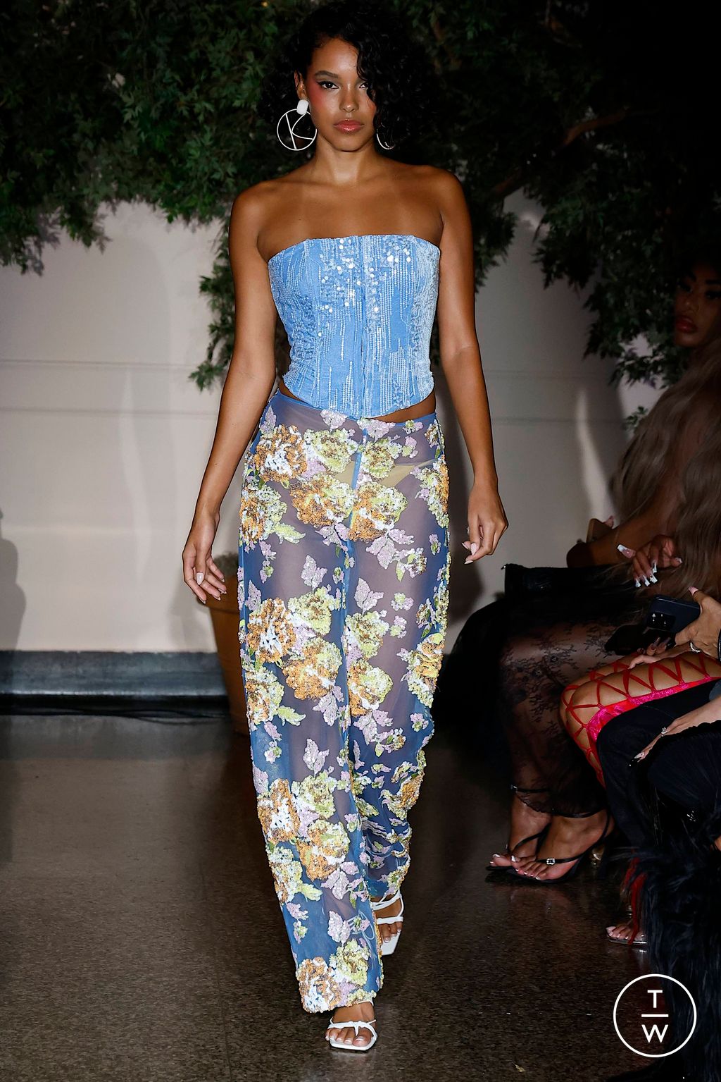 Fashion Week New York Spring/Summer 2024 look 17 de la collection Kim Shui womenswear
