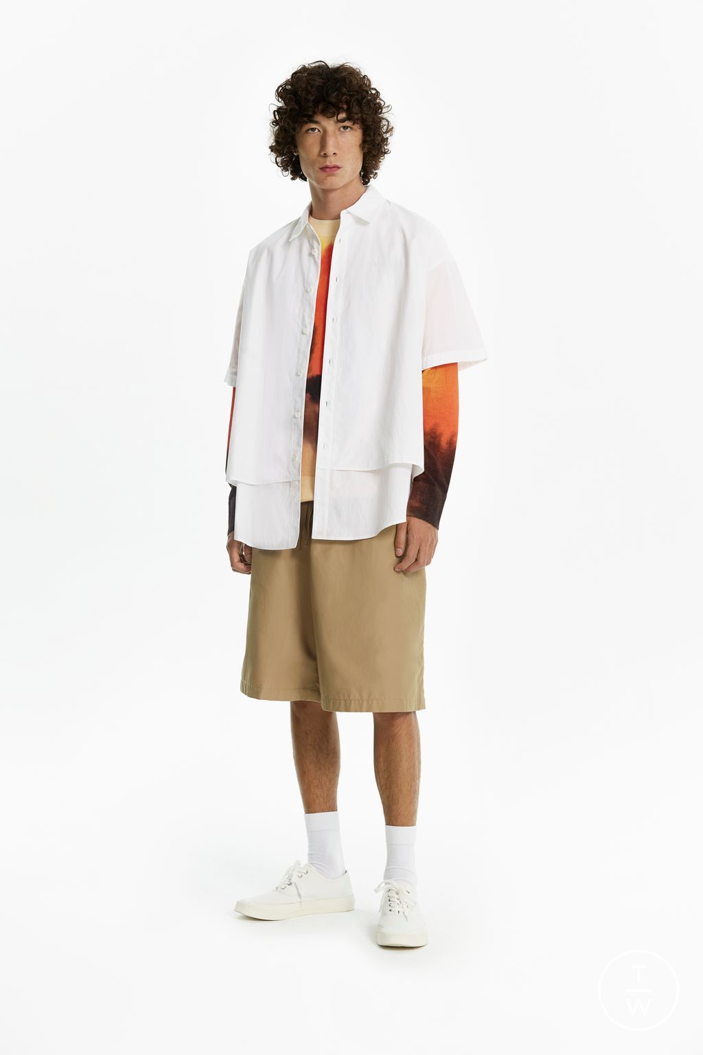 Fashion Week Paris Spring/Summer 2023 look 12 from the Maison Kitsuné collection womenswear