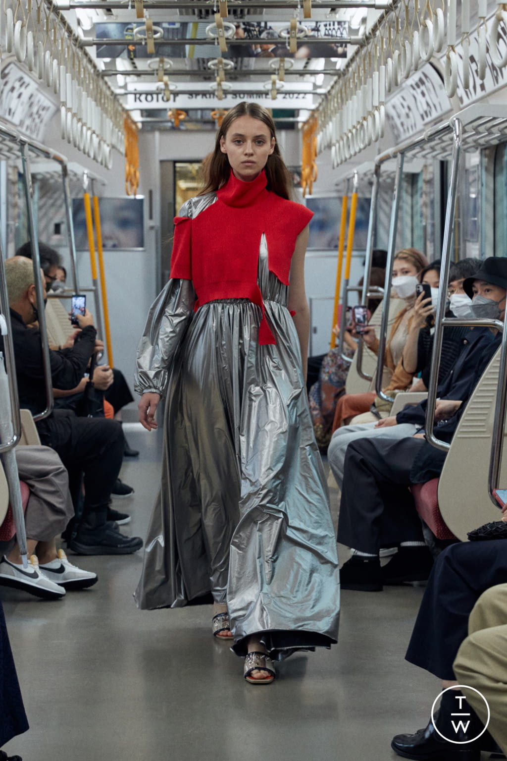 Fashion Week Paris Spring/Summer 2022 look 4 de la collection Kolor womenswear