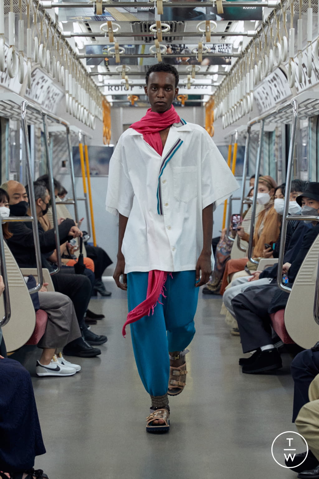 Fashion Week Paris Spring/Summer 2022 look 48 from the Kolor collection womenswear