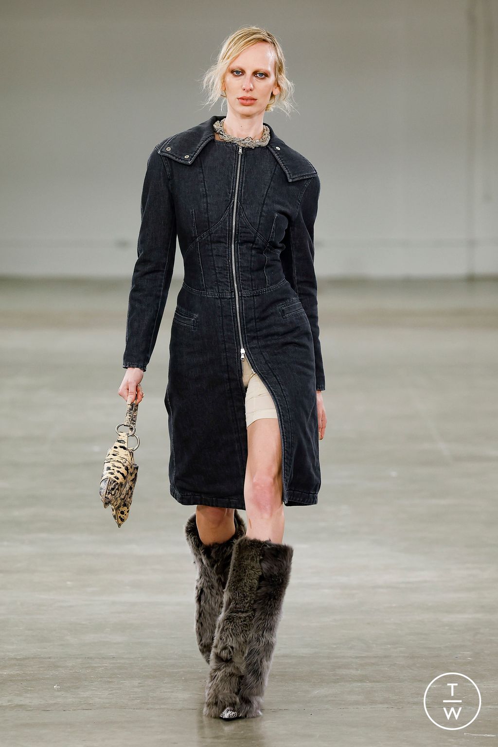 Fashion Week London Fall/Winter 2024 look 7 from the KNWLS collection womenswear