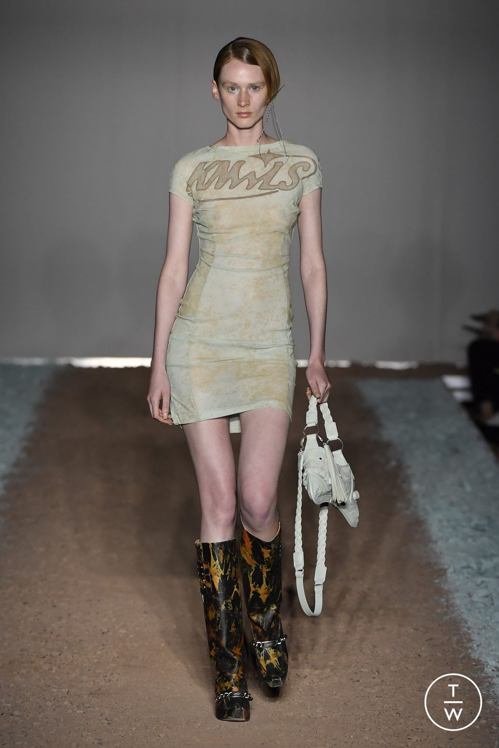 Fashion Week London Spring/Summer 2024 look 30 from the KNWLS collection womenswear