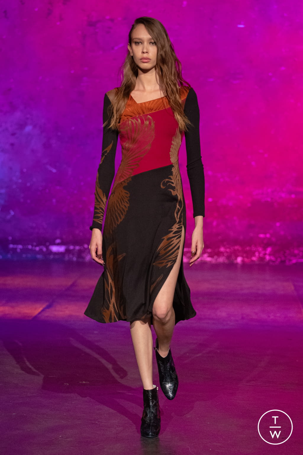 Fashion Week Paris Fall/Winter 2021 look 29 from the Koché collection womenswear