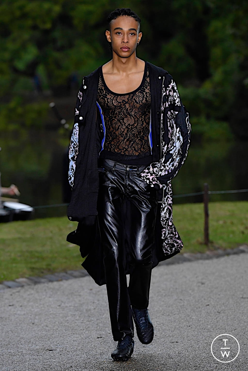 Fashion Week Paris Spring/Summer 2021 look 2 from the Koché collection womenswear