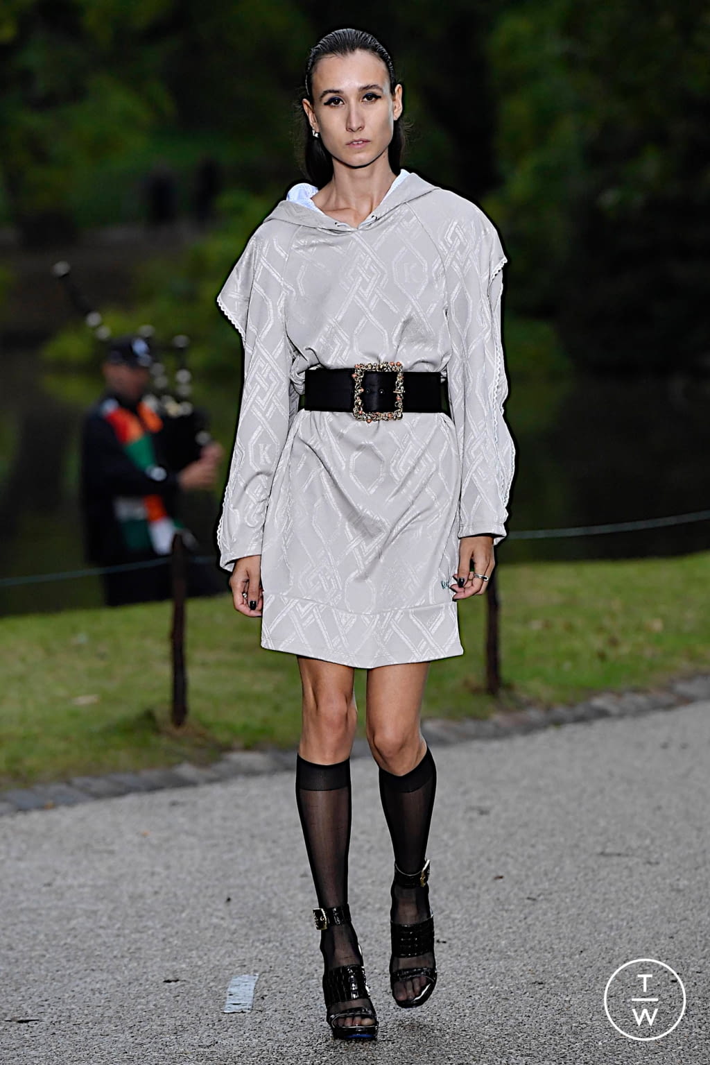 Fashion Week Paris Spring/Summer 2021 look 13 from the Koché collection womenswear