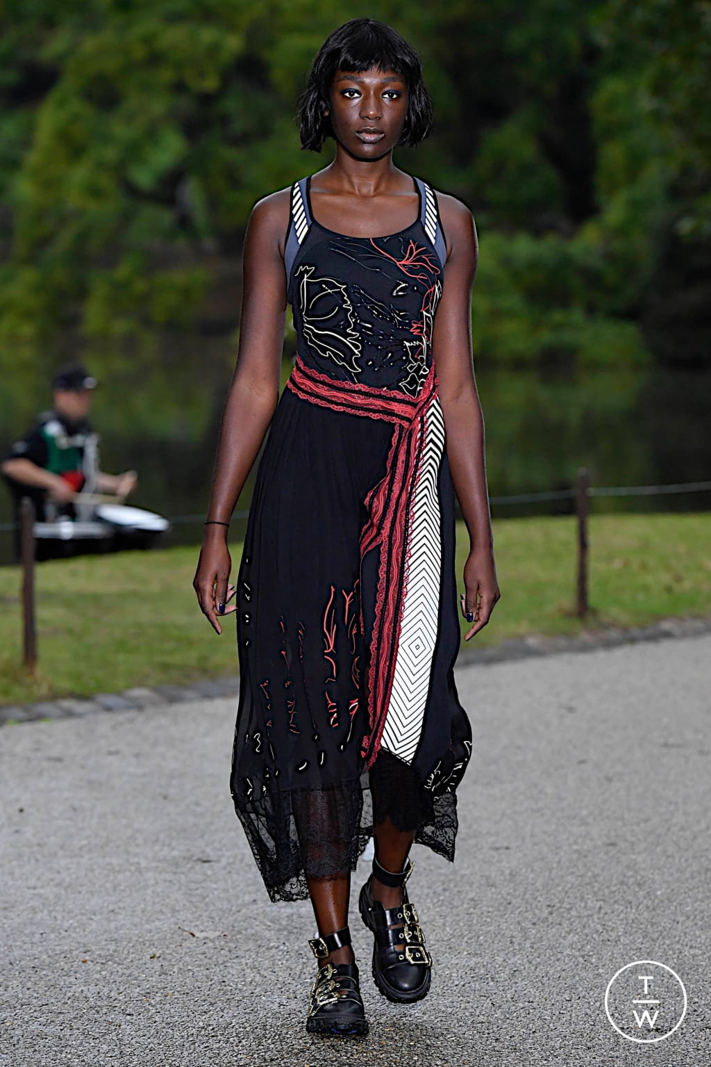 Fashion Week Paris Spring/Summer 2021 look 35 from the Koché collection 女装