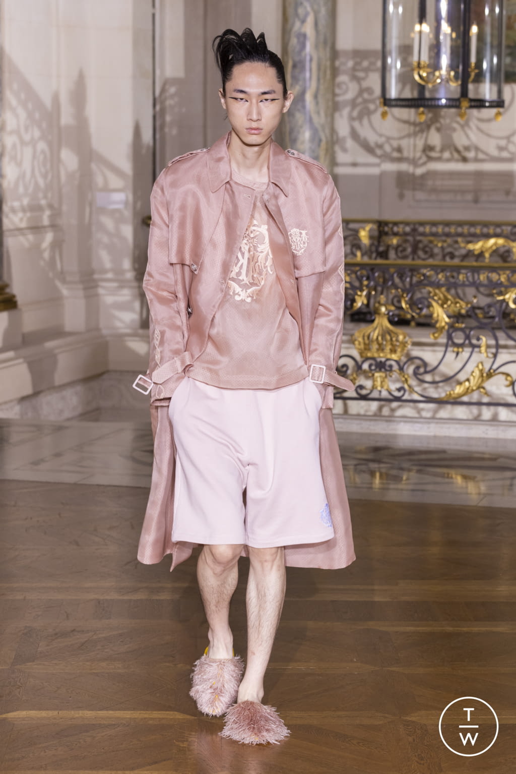 Fashion Week Paris Spring/Summer 2022 look 2 from the Koché collection womenswear