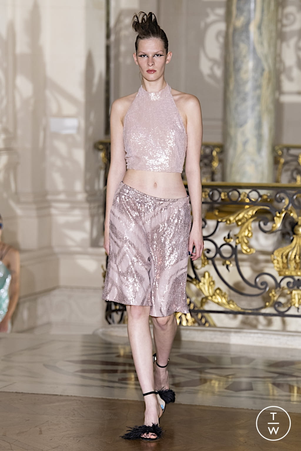 Fashion Week Paris Spring/Summer 2022 look 10 from the Koché collection 女装
