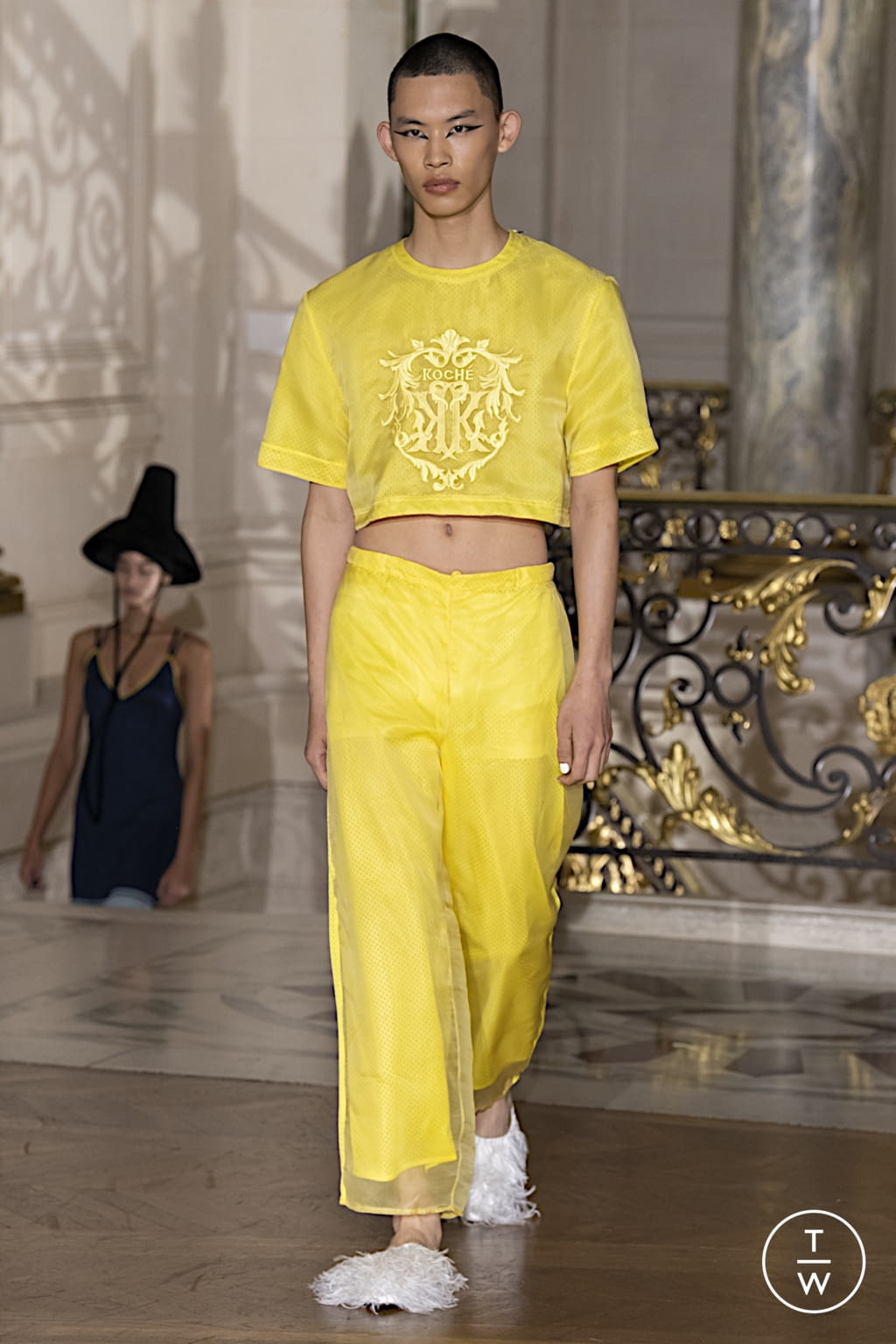 Fashion Week Paris Spring/Summer 2022 look 28 from the Koché collection womenswear