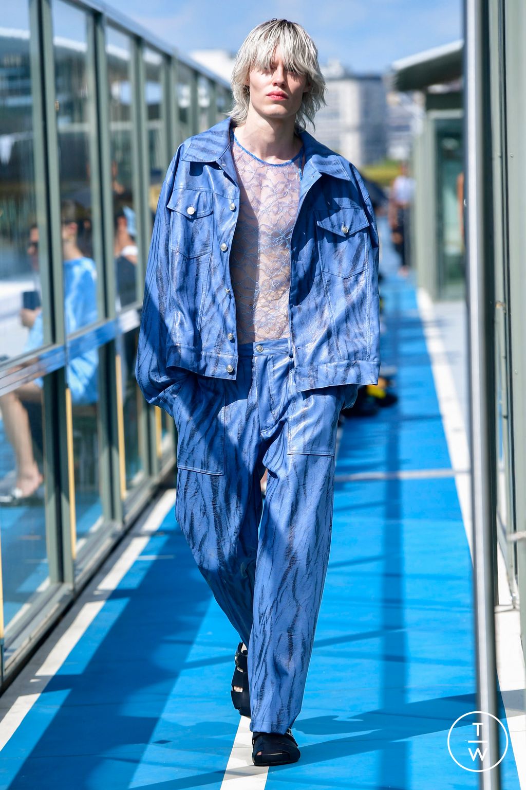 Fashion Week Paris Spring/Summer 2024 look 6 from the Koché collection 男装
