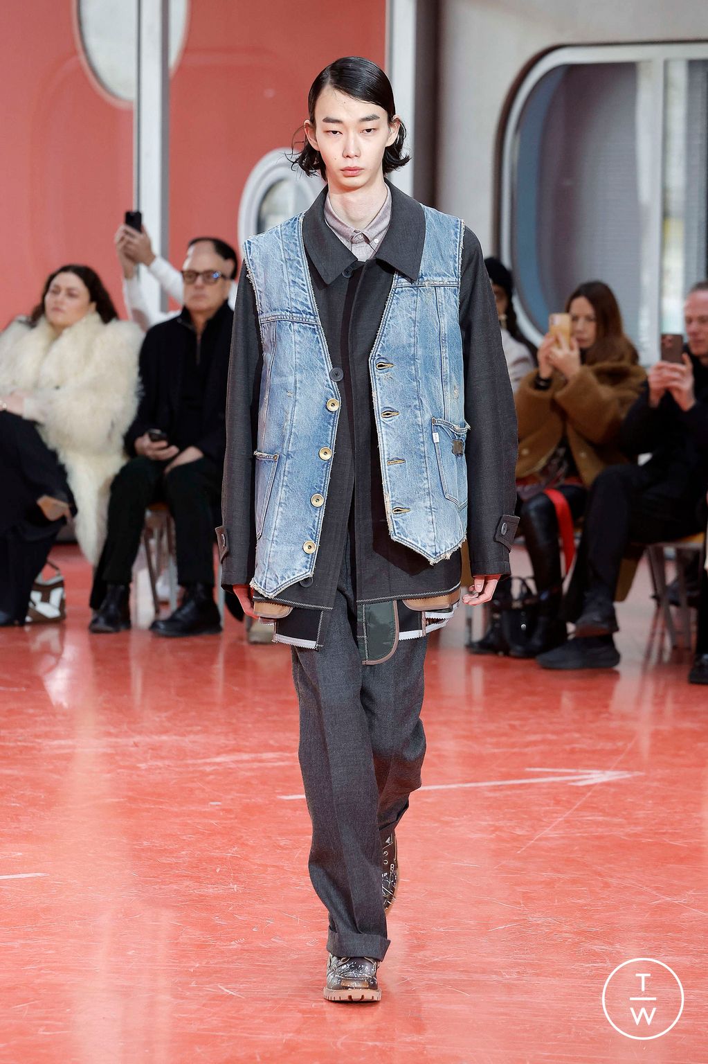 Fashion Week Paris Fall/Winter 2024 look 1 from the Kolor collection 男装