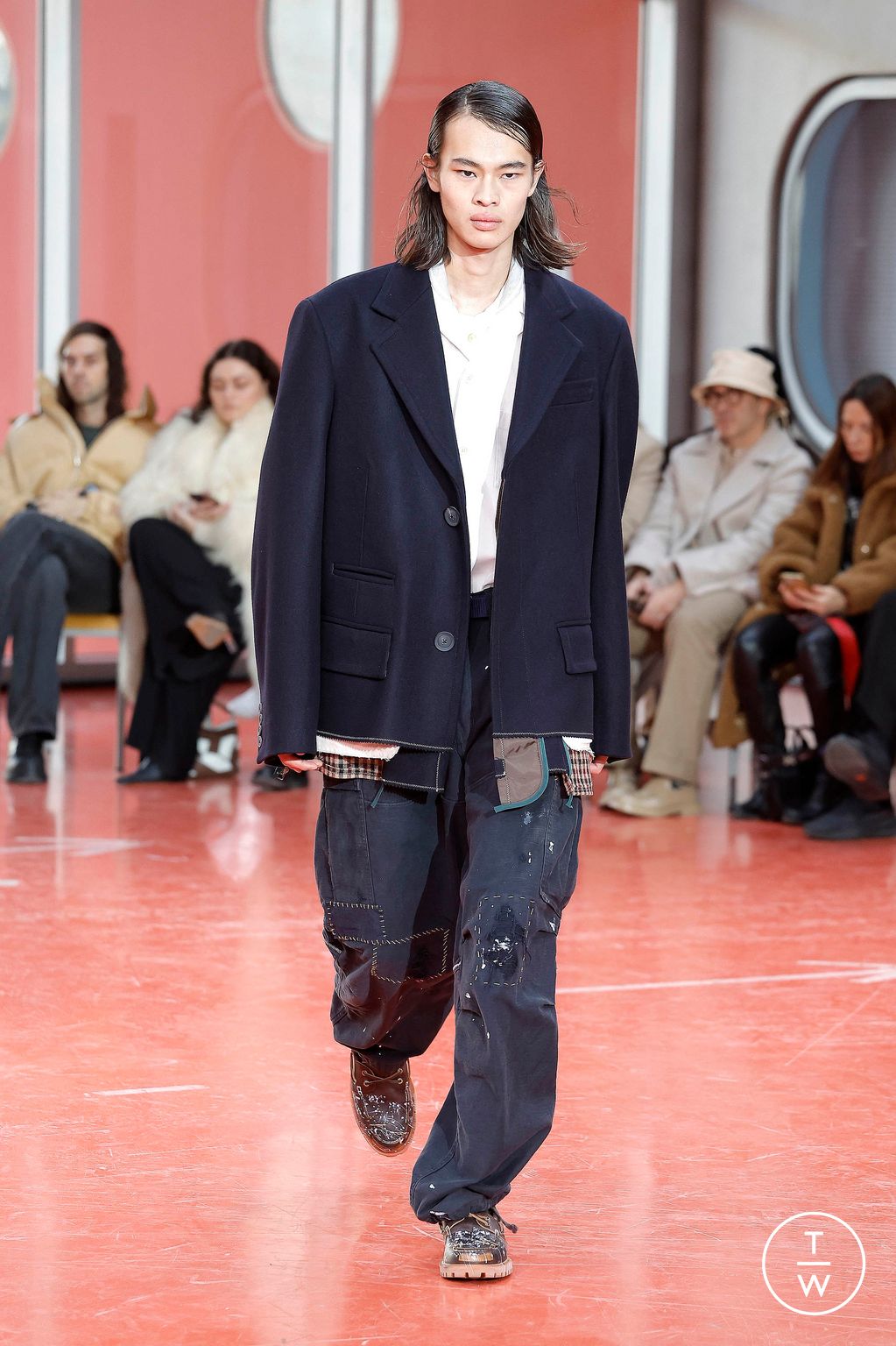 Fashion Week Paris Fall/Winter 2024 look 27 from the Kolor collection menswear