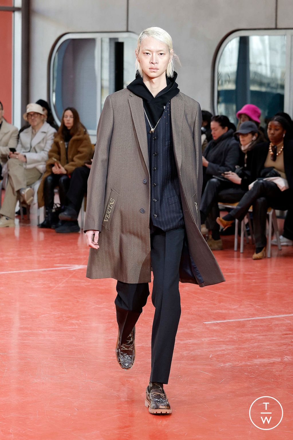 Fashion Week Paris Fall/Winter 2024 look 45 de la collection Kolor menswear
