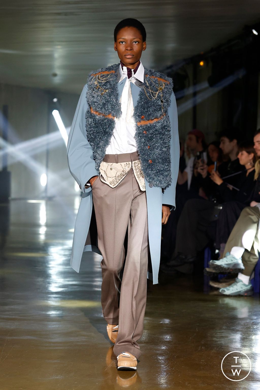 Fashion Week Paris Fall/Winter 2025 look 10 from the Kolor collection menswear