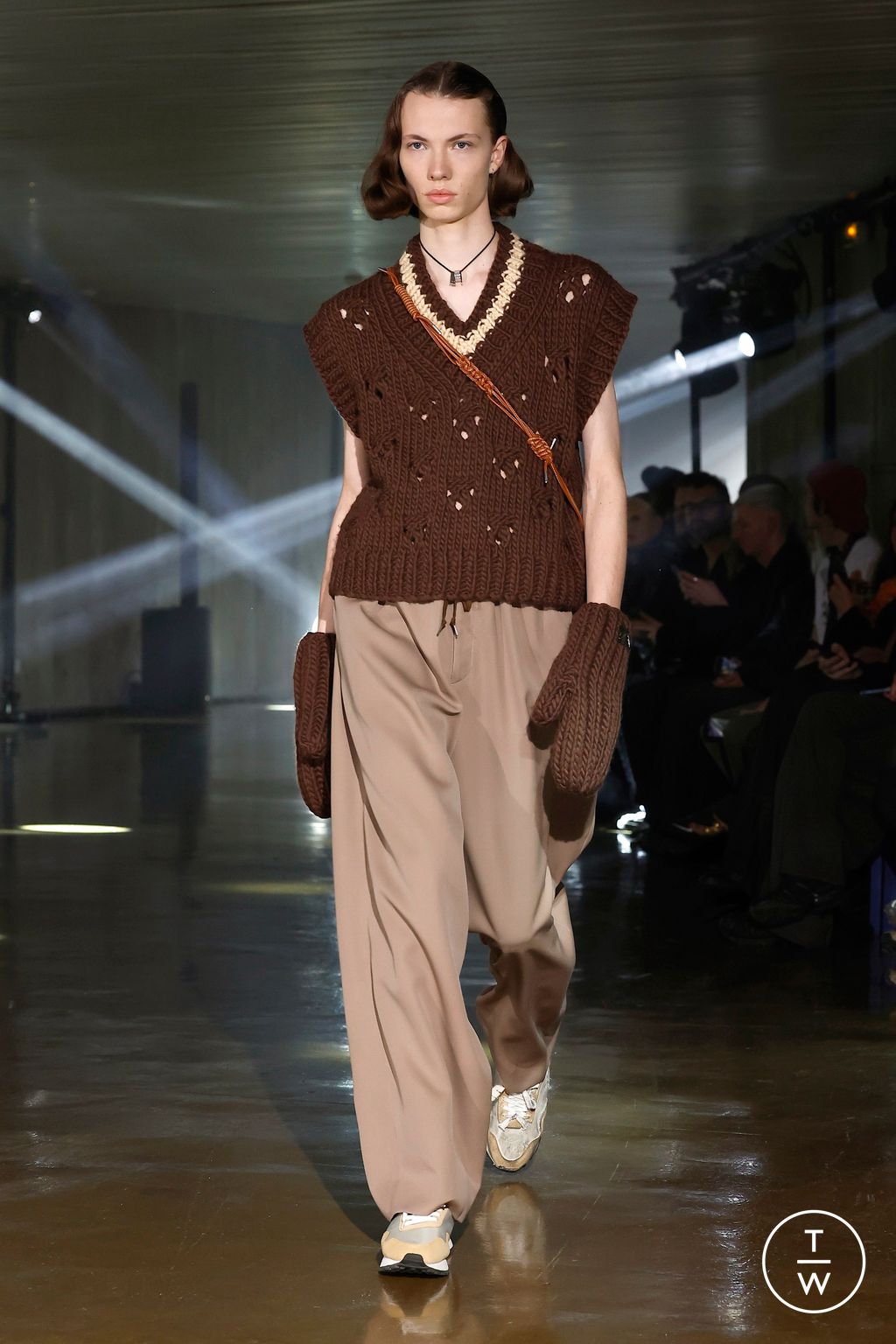 Fashion Week Paris Fall/Winter 2025 look 13 from the Kolor collection 男装