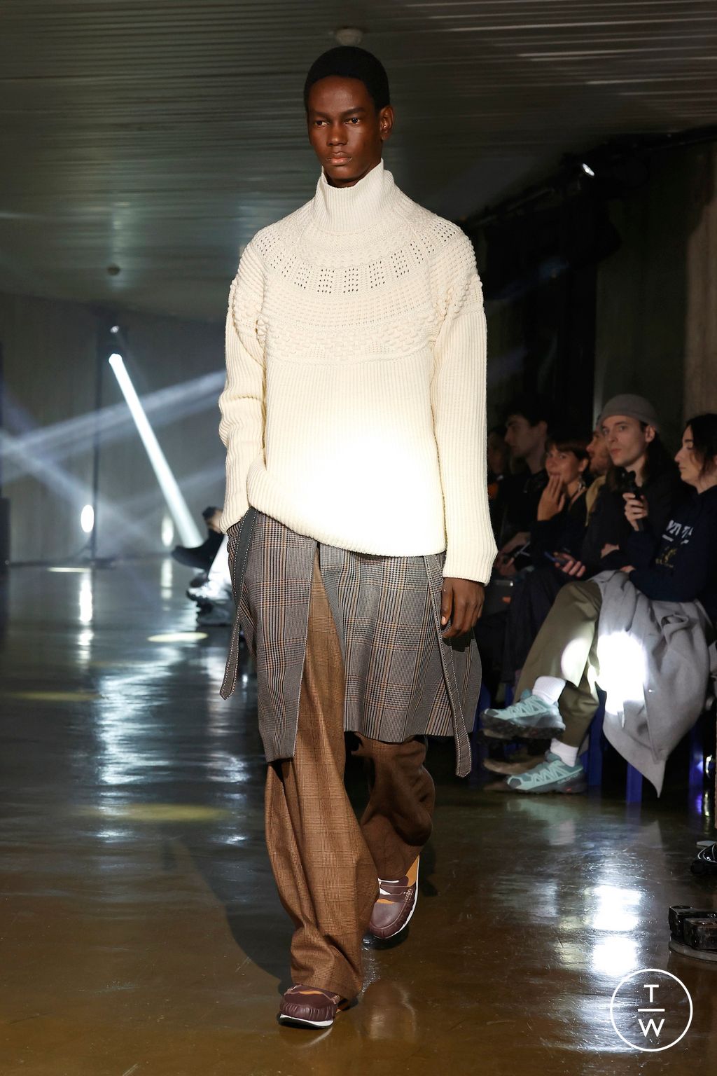 Fashion Week Paris Fall/Winter 2025 look 16 from the Kolor collection menswear