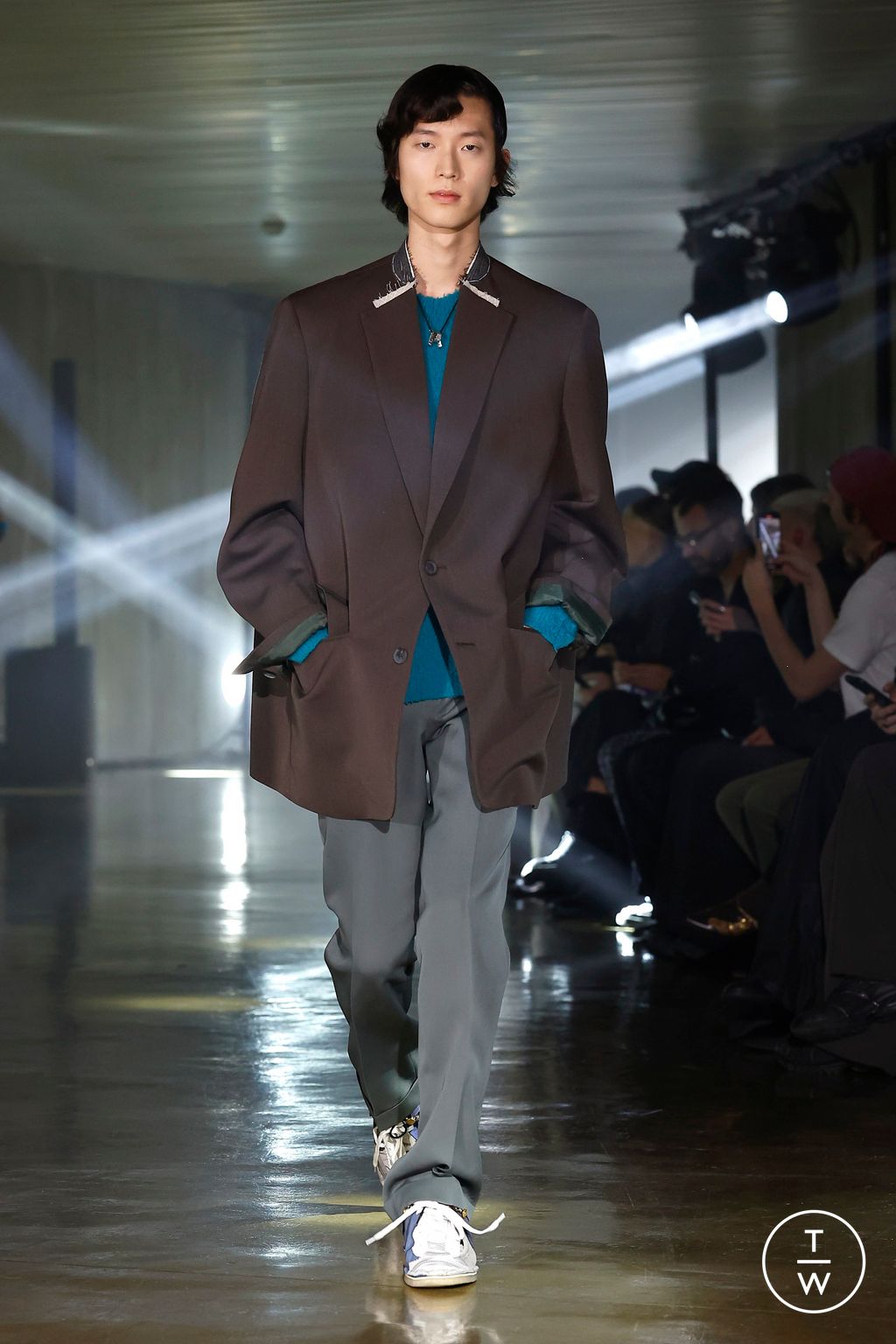 Fashion Week Paris Fall/Winter 2025 look 27 from the Kolor collection menswear