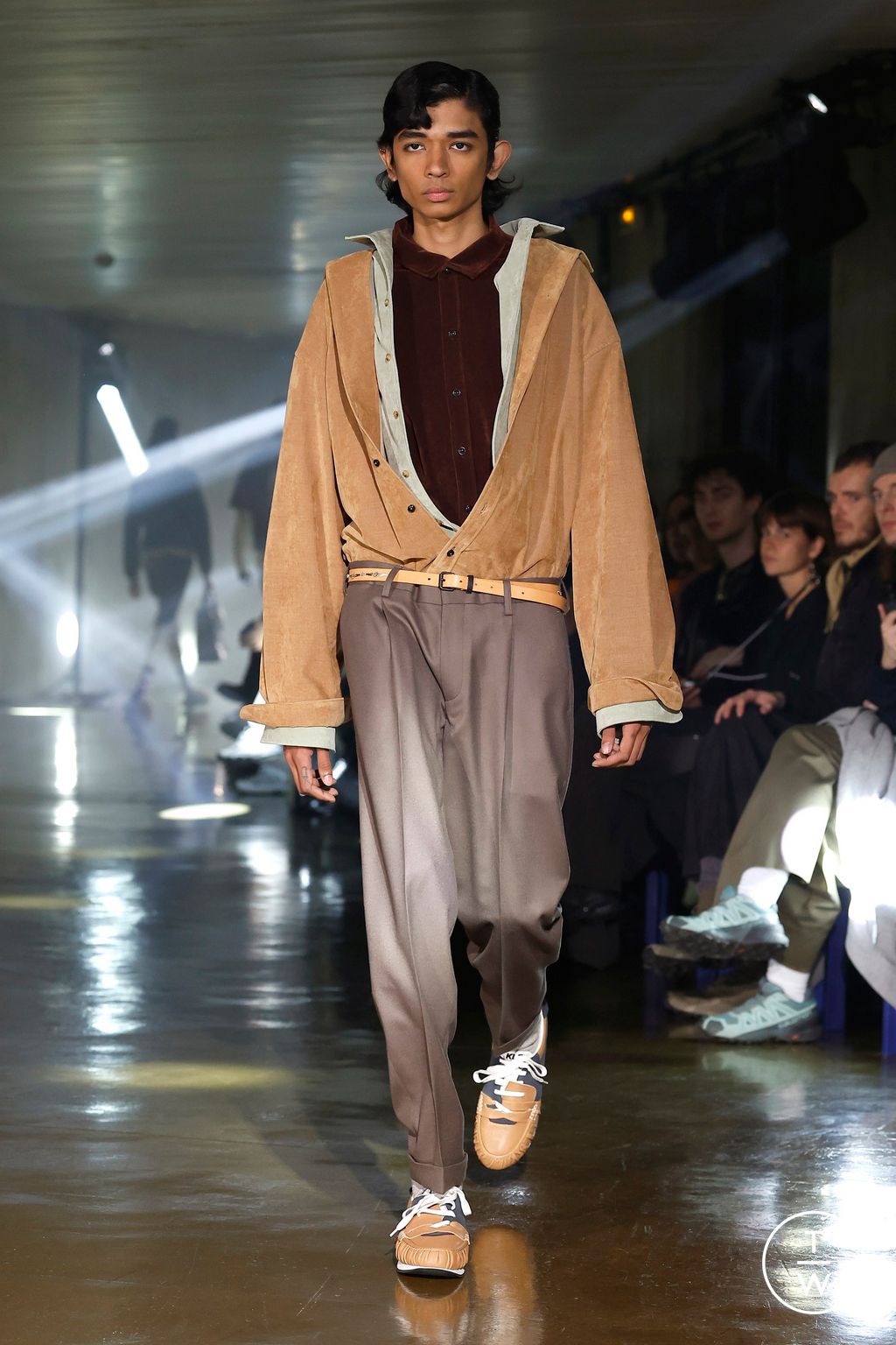 Fashion Week Paris Fall/Winter 2025 look 36 from the Kolor collection menswear