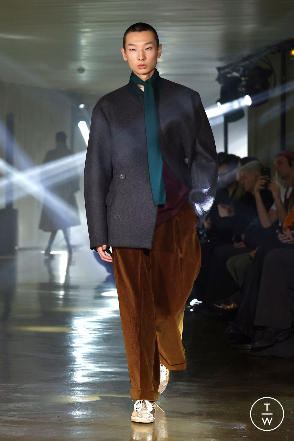 Fashion Week Paris Fall/Winter 2025 look 46 from the Kolor collection menswear