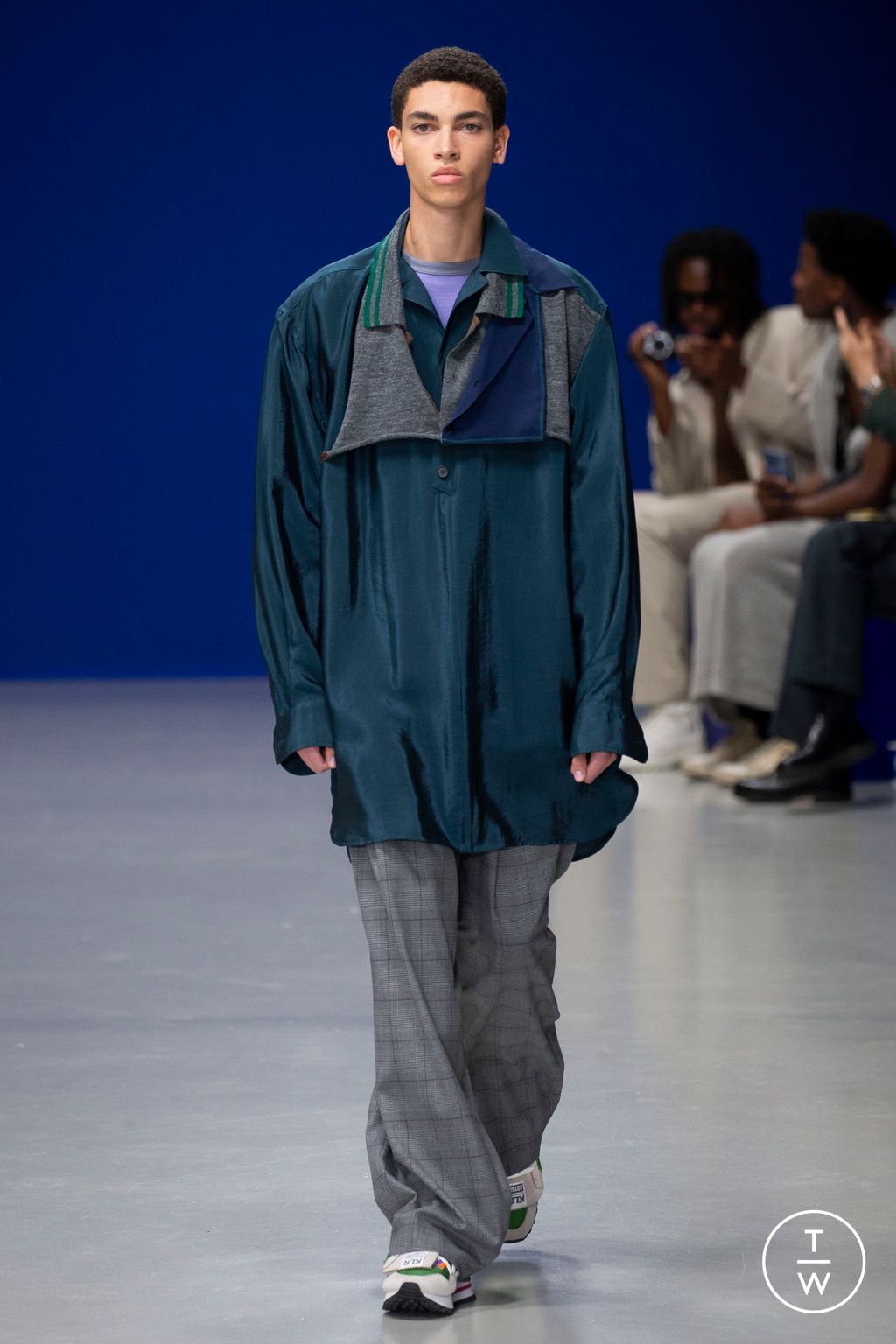 Fashion Week Paris Spring/Summer 2023 look 17 from the Kolor collection menswear