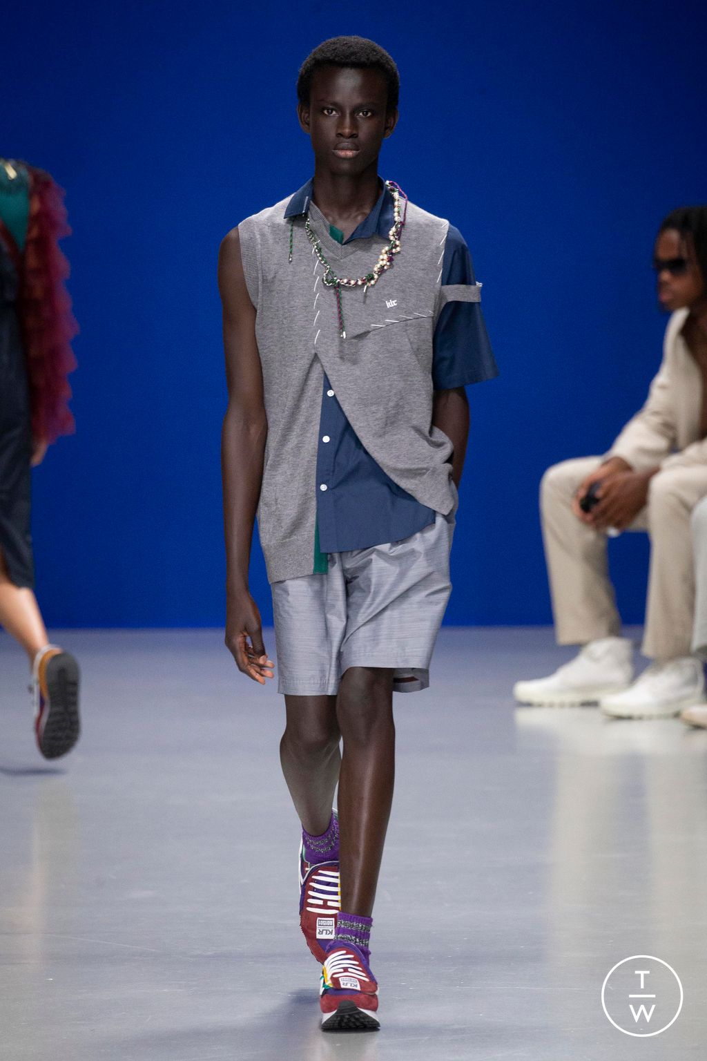 Fashion Week Paris Spring/Summer 2023 look 43 from the Kolor collection 男装