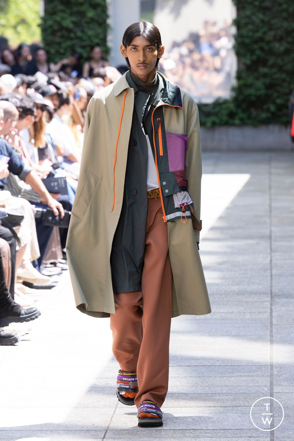 Fashion Week Paris Spring/Summer 2024 look 9 from the Kolor collection 男装