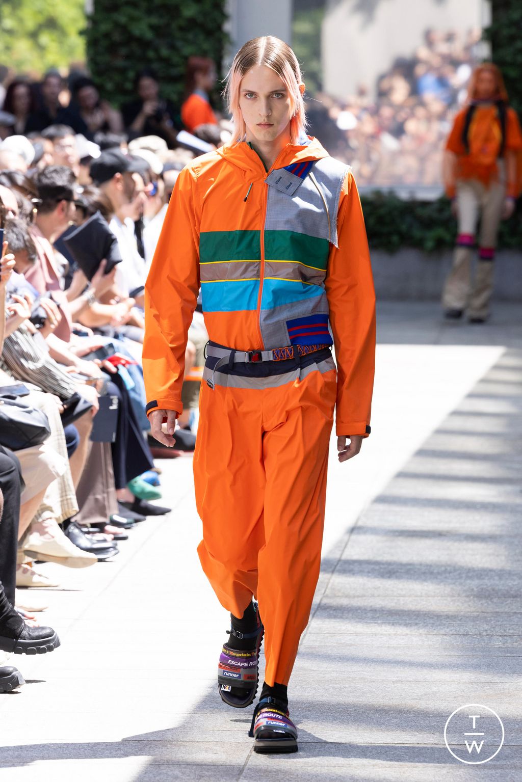 Fashion Week Paris Spring/Summer 2024 look 27 from the Kolor collection 男装