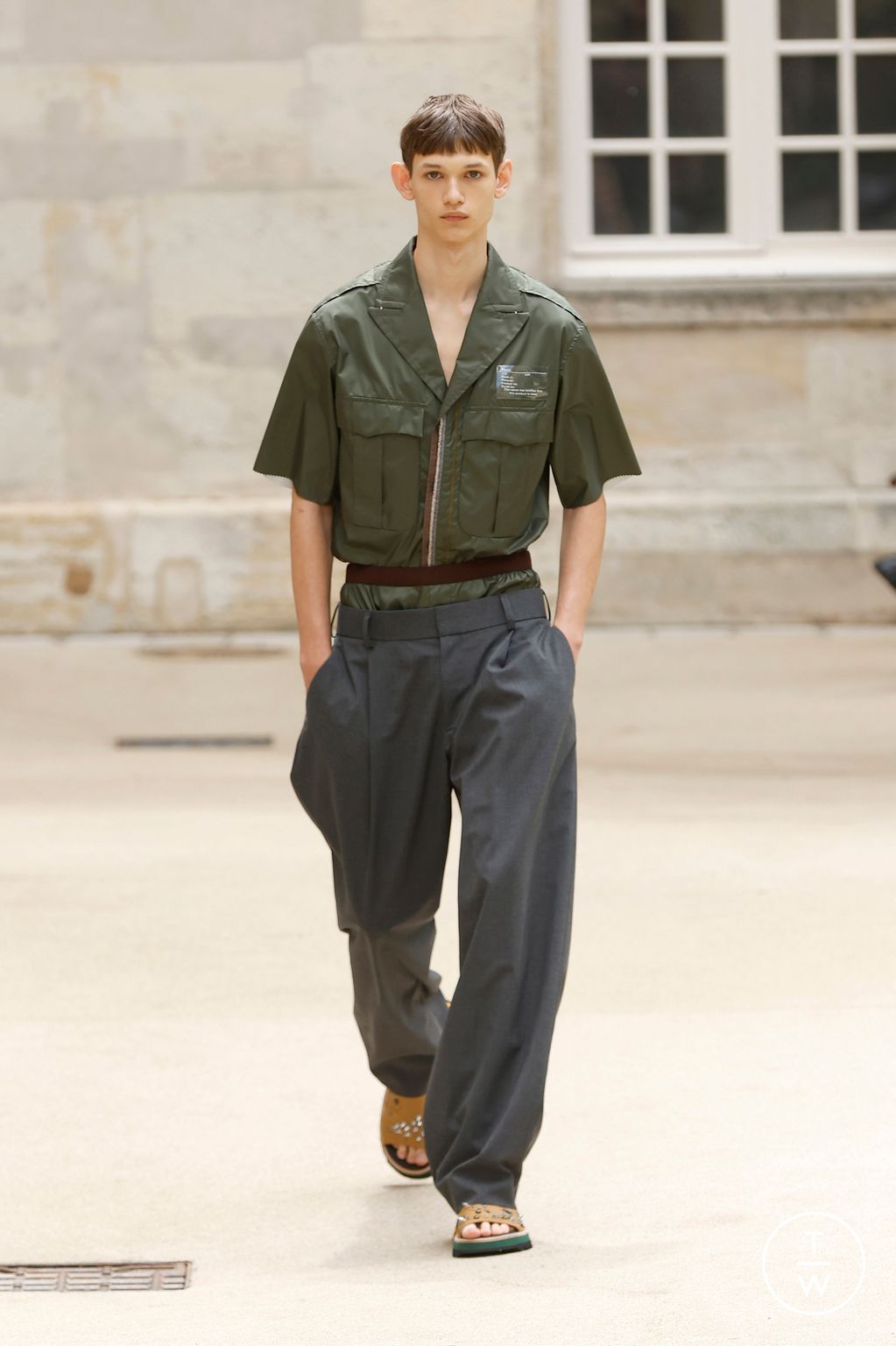 Fashion Week Paris Spring-Summer 2025 look 27 from the Kolor collection menswear