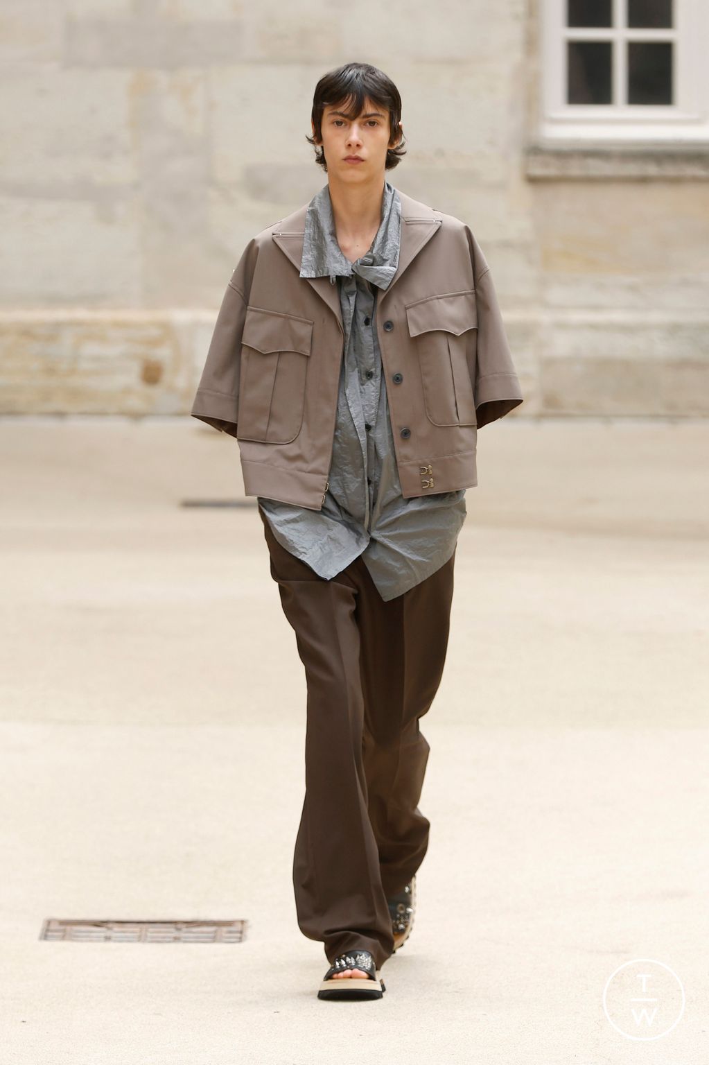 Fashion Week Paris Spring-Summer 2025 look 29 from the Kolor collection menswear