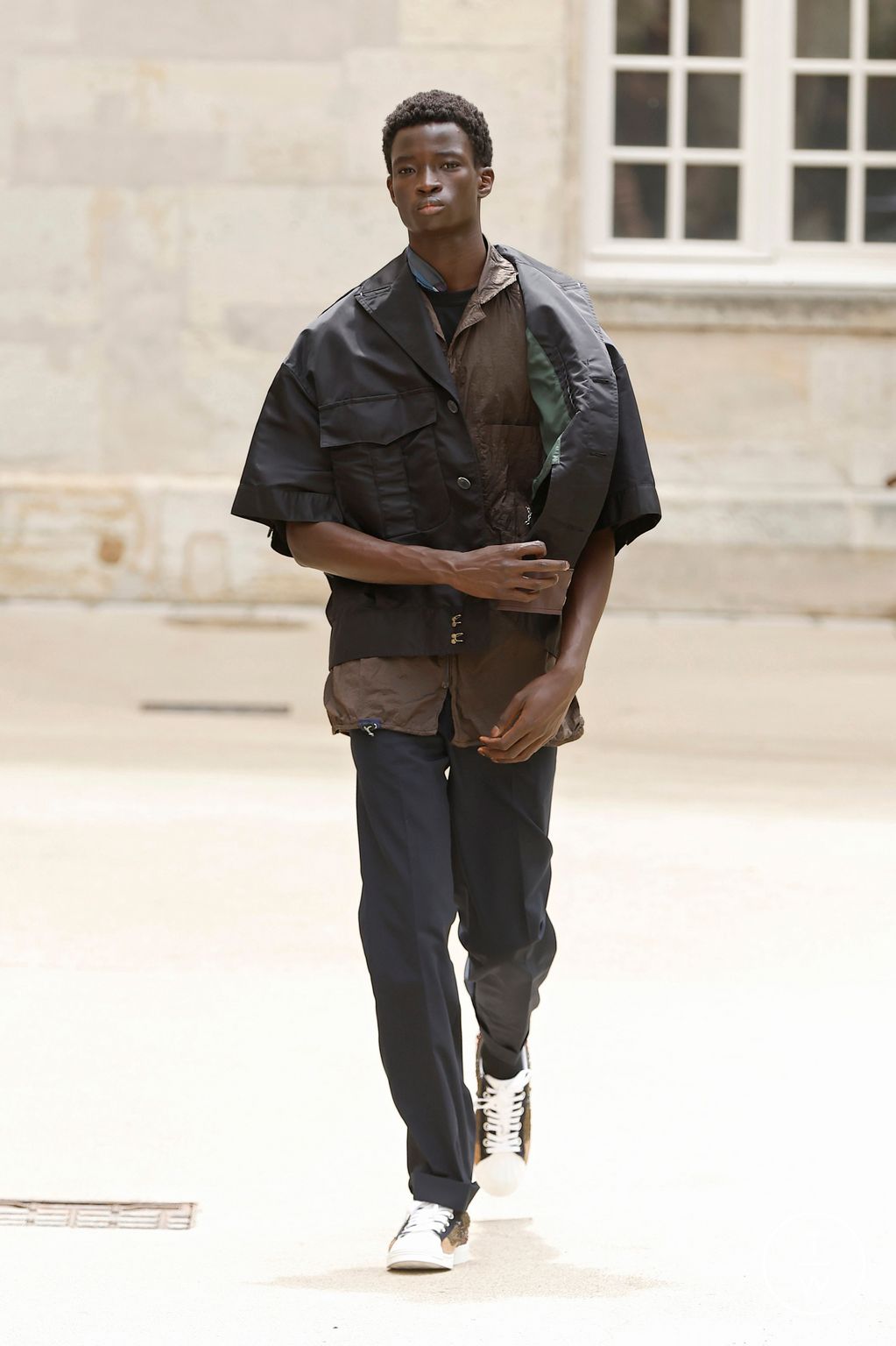 Fashion Week Paris Spring-Summer 2025 look 36 from the Kolor collection menswear