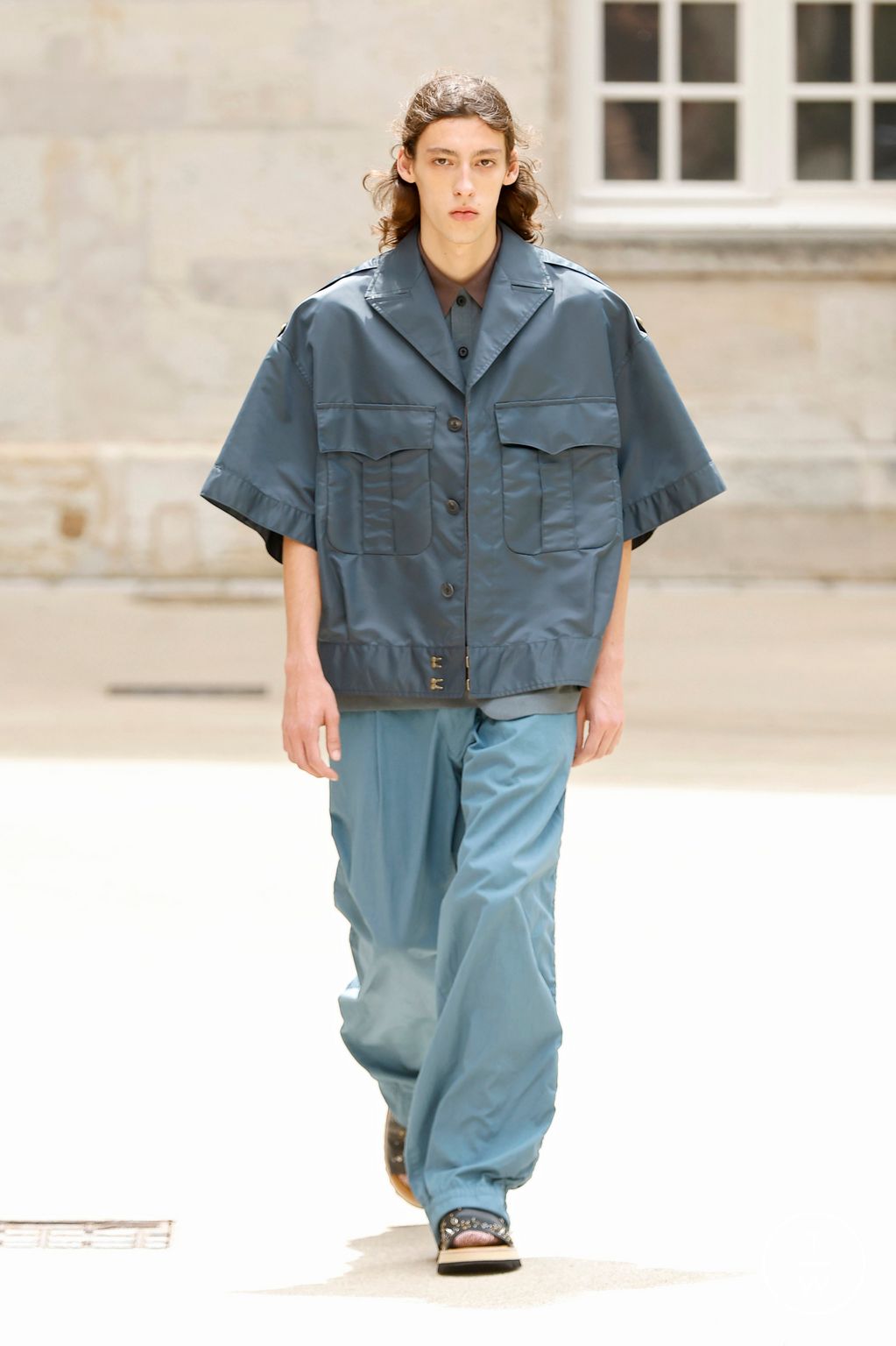 Fashion Week Paris Spring-Summer 2025 look 37 from the Kolor collection menswear