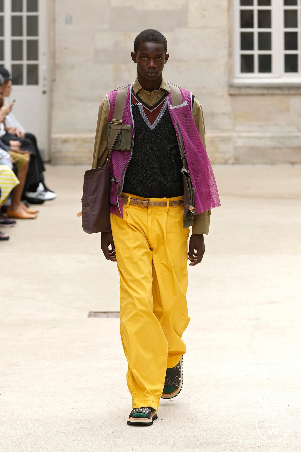Fashion Week Paris Spring-Summer 2025 look 51 from the Kolor collection menswear