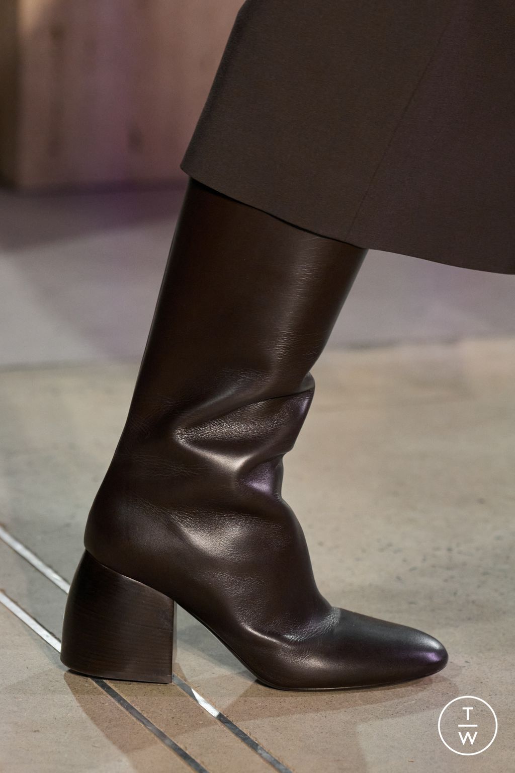 Fashion Week New York Fall/Winter 2025 look 72 from the Michael Kors Collection collection 女装配饰